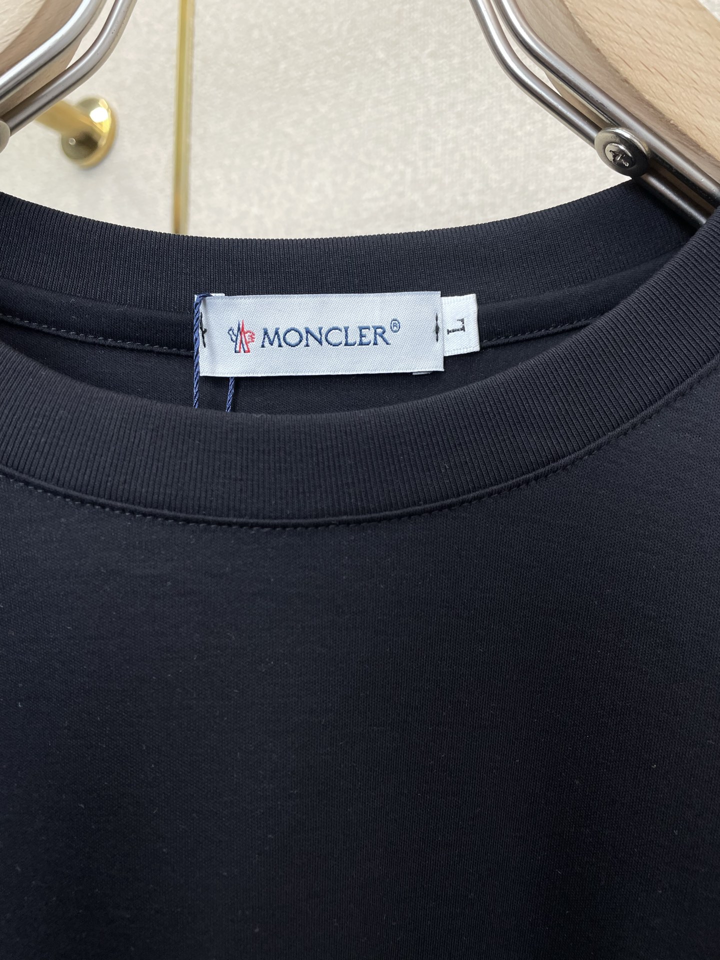 。Moncler蒙口💥砸锅卖铁都要上的新款新款原单男士休闲短袖 高端定制 高版本 时尚百搭爆款⚠️⚠️✨