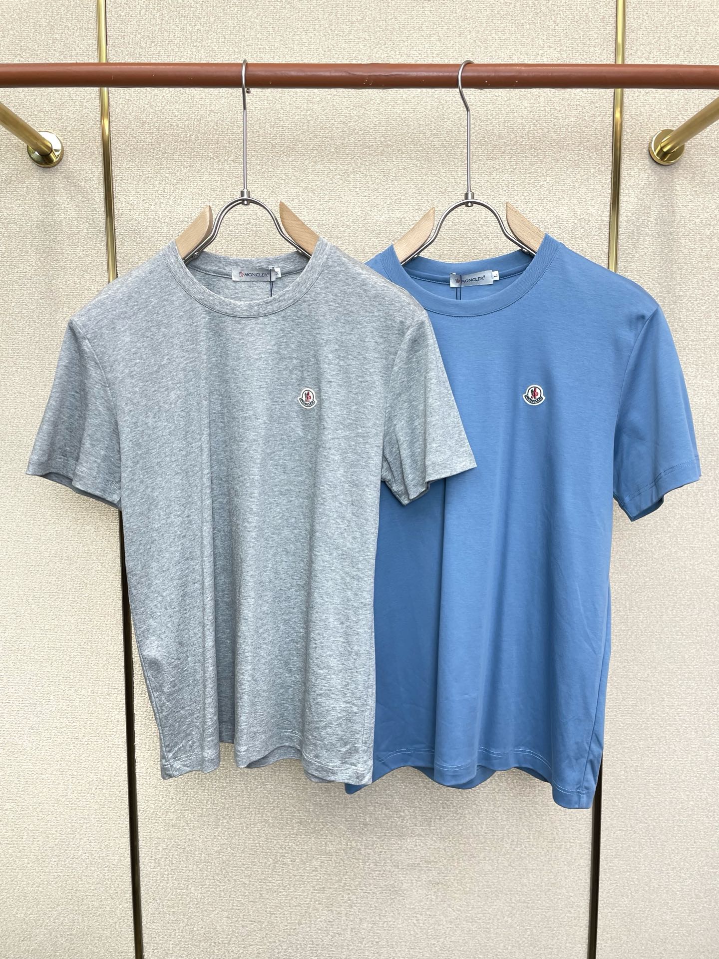 。Moncler蒙口💥砸锅卖铁都要上的新款新款原单男士休闲短袖 高端定制 高版本 时尚百搭爆款⚠️⚠️✨