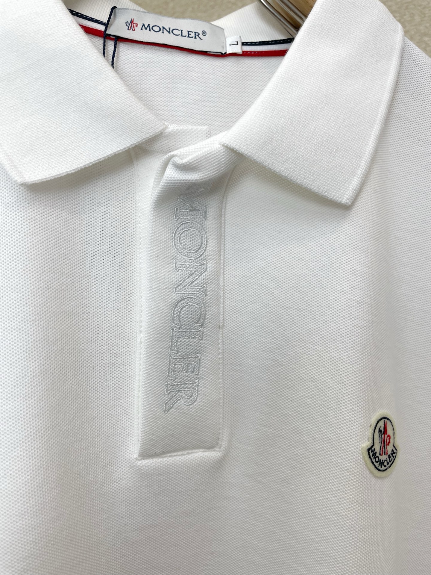 。Moncler蒙口💥砸锅卖铁都要上的新款新款原单男士休闲短袖 高端定制 高版本 时尚百搭爆款⚠️⚠️✨