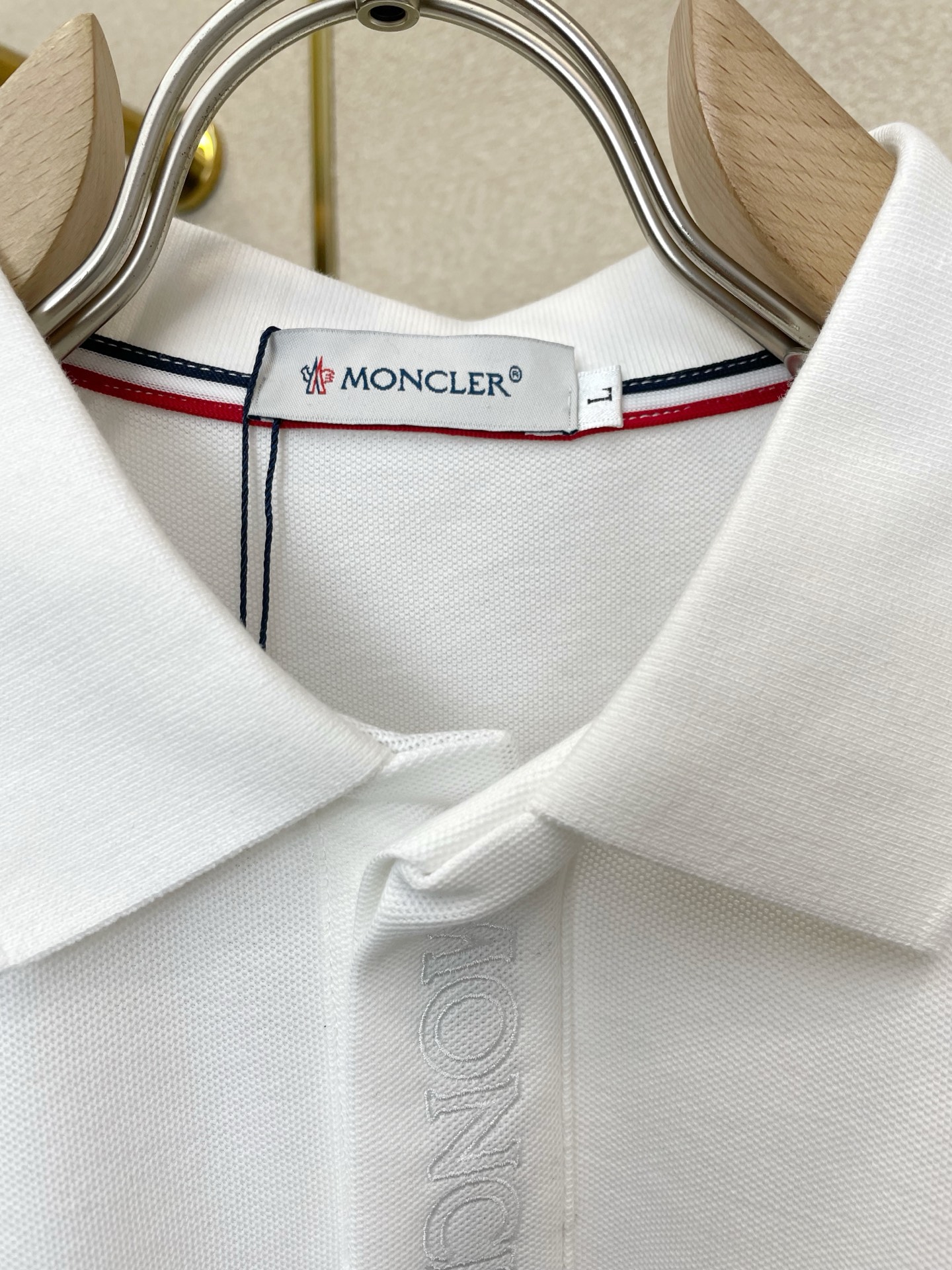 。Moncler蒙口💥砸锅卖铁都要上的新款新款原单男士休闲短袖 高端定制 高版本 时尚百搭爆款⚠️⚠️✨