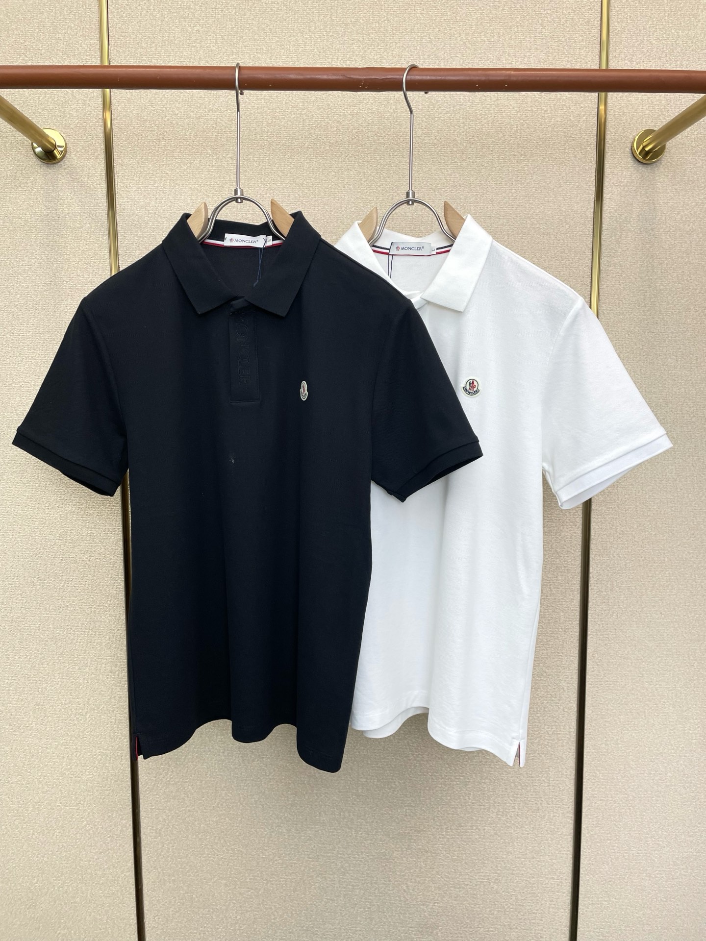 。Moncler蒙口💥砸锅卖铁都要上的新款新款原单男士休闲短袖 高端定制 高版本 时尚百搭爆款⚠️⚠️✨