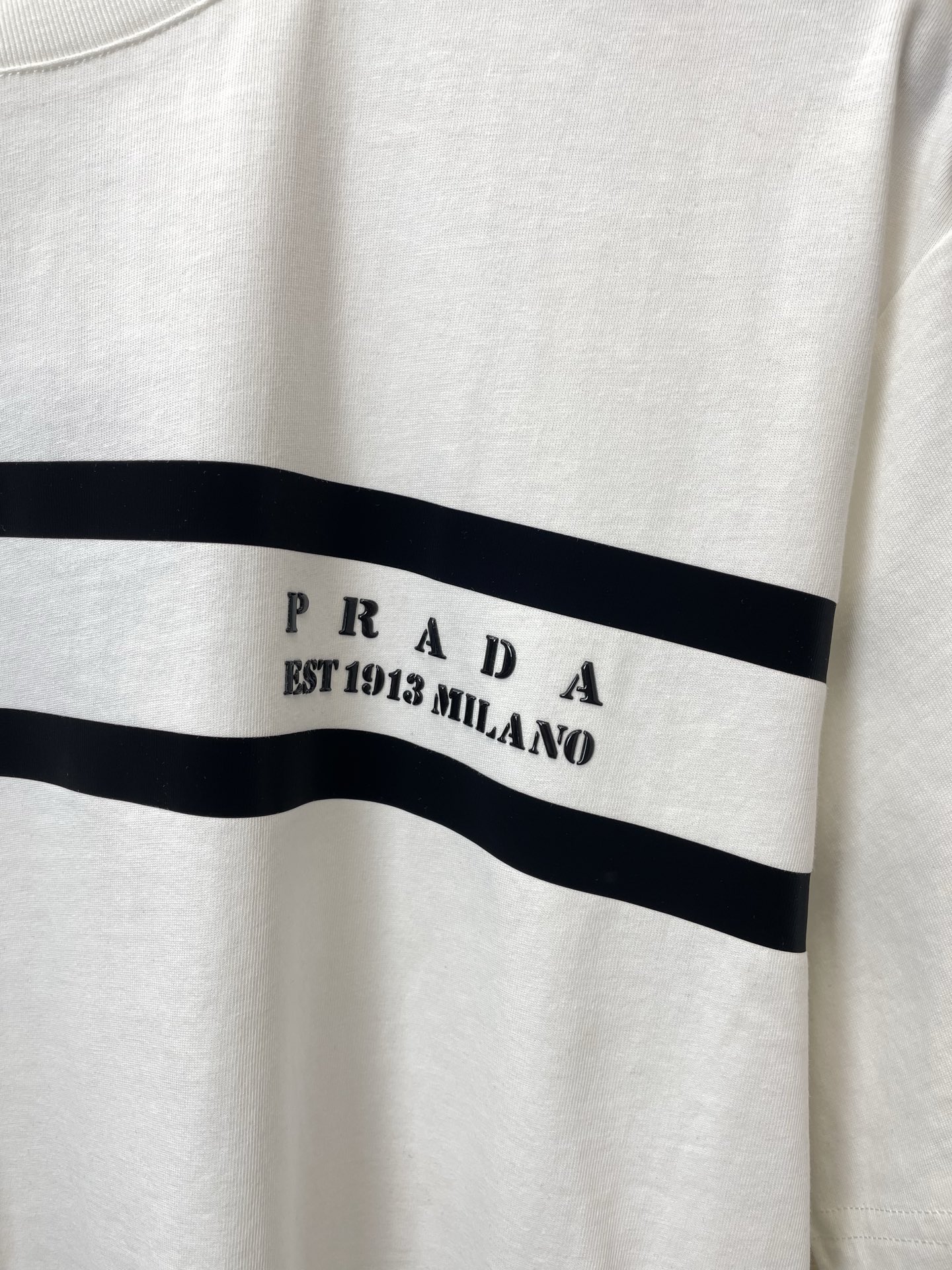 。Prada普拉达💥砸锅卖铁都要上的新款新款原单男士休闲短袖 高端定制 高端版本 时尚百搭爆款⚠️⚠️✨