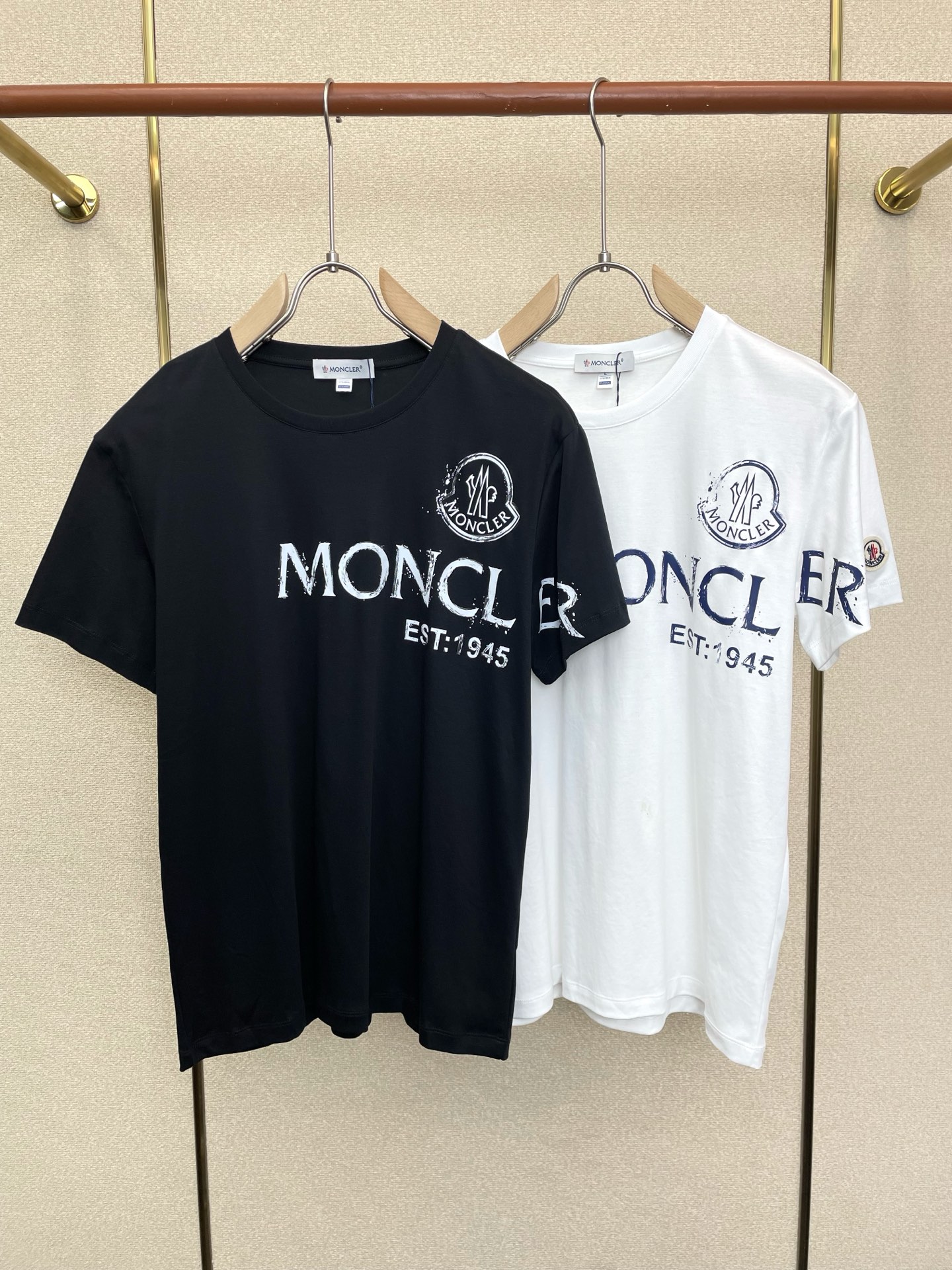Moncler蒙口💥砸锅卖铁都要上的新款新款原单男士休闲短袖 高端定制 高端版本 时尚百搭爆款⚠️⚠️✨