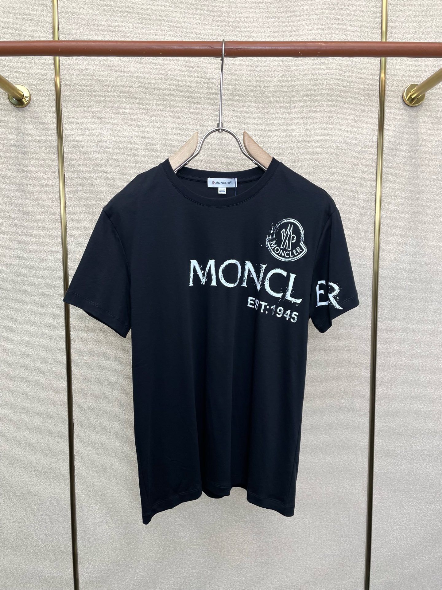 Moncler蒙口💥砸锅卖铁都要上的新款新款原单男士休闲短袖 高端定制 高端版本 时尚百搭爆款⚠️⚠️✨