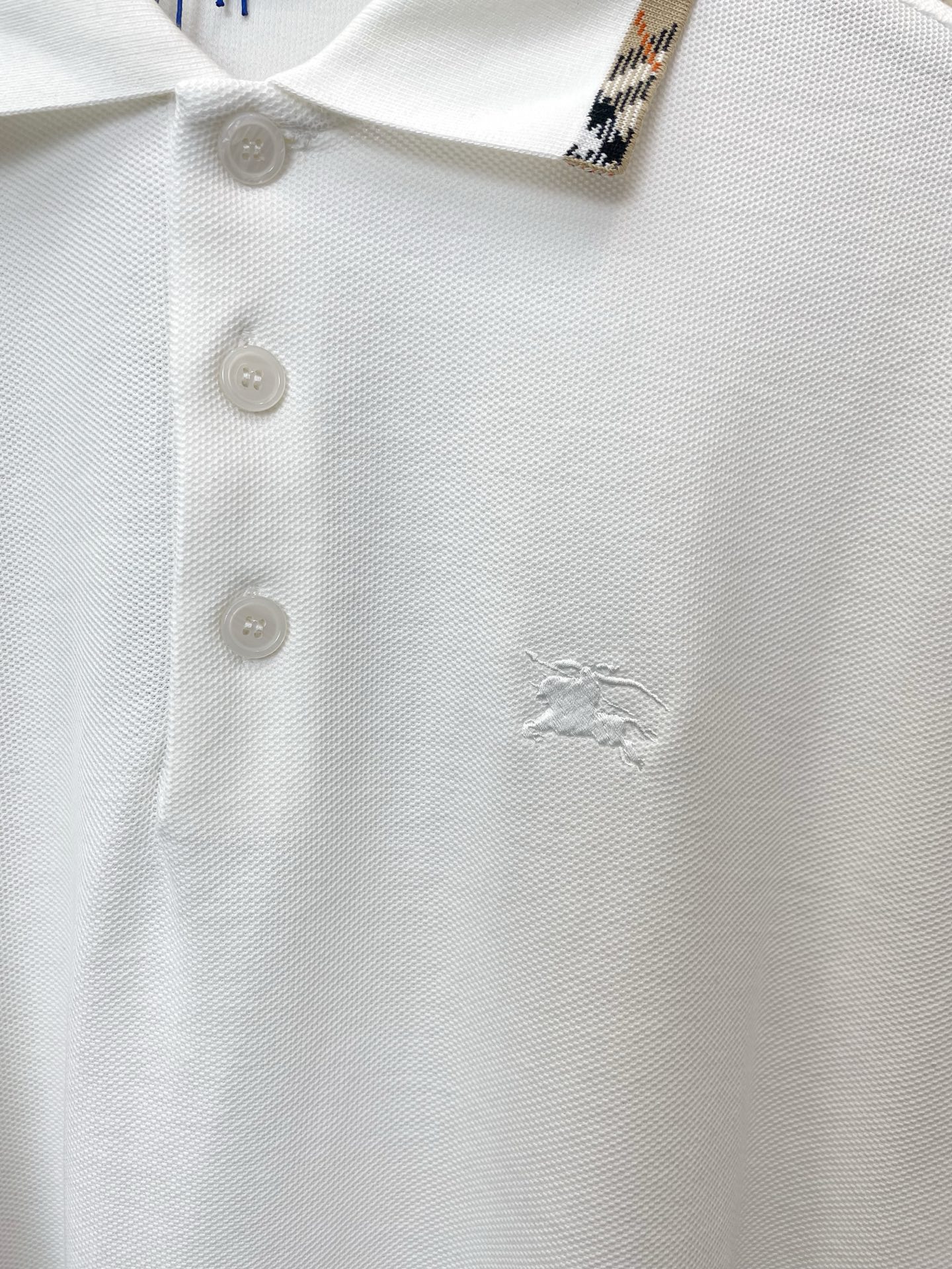 。Burberry巴宝莉💥砸锅卖铁都要上的新款新款原单男士休闲短袖 高端定制 高端版本 时尚百搭爆款⚠️
