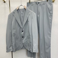 Prada普拉达💥新款西服套装。外贸公司订单 简约休闲西服套装。砸锅卖铁都要上的新款进口原版聚酯纤维面料 Prada普拉达💥新款西服套装。外贸公司订单 简约休闲西服套装。砸锅卖铁都要上的新款进口原版聚酯纤维面料