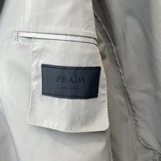 Prada普拉达💥新款西服套装。外贸公司订单 简约休闲西服套装。砸锅卖铁都要上的新款进口原版聚酯纤维面料 Prada普拉达💥新款西服套装。外贸公司订单 简约休闲西服套装。砸锅卖铁都要上的新款进口原版聚酯纤维面料