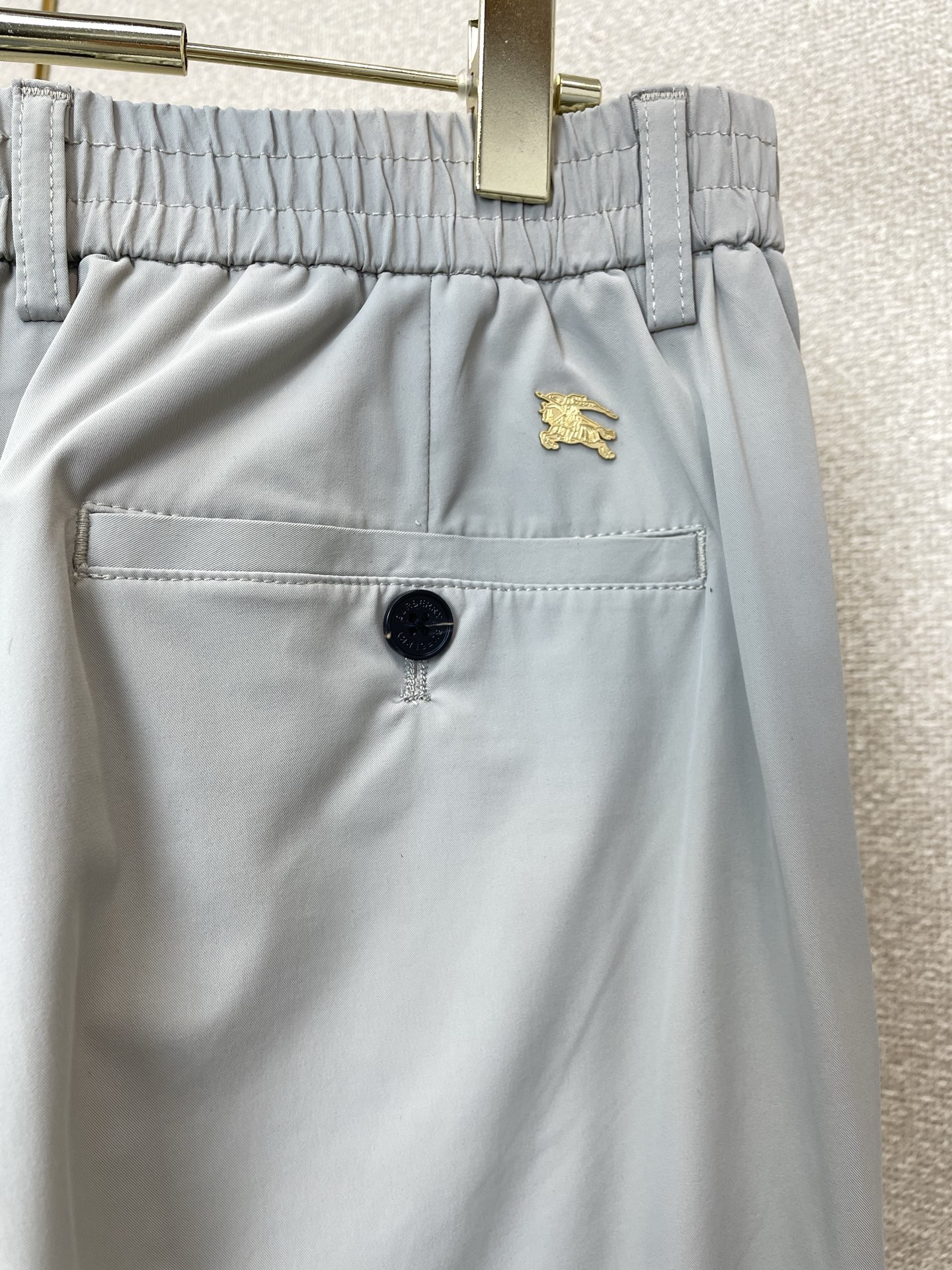 Burberry巴宝莉💥新款西服套装。外贸公司订单 简约休闲西服套装。砸锅卖铁都要上的新款进口原版聚酯纤
