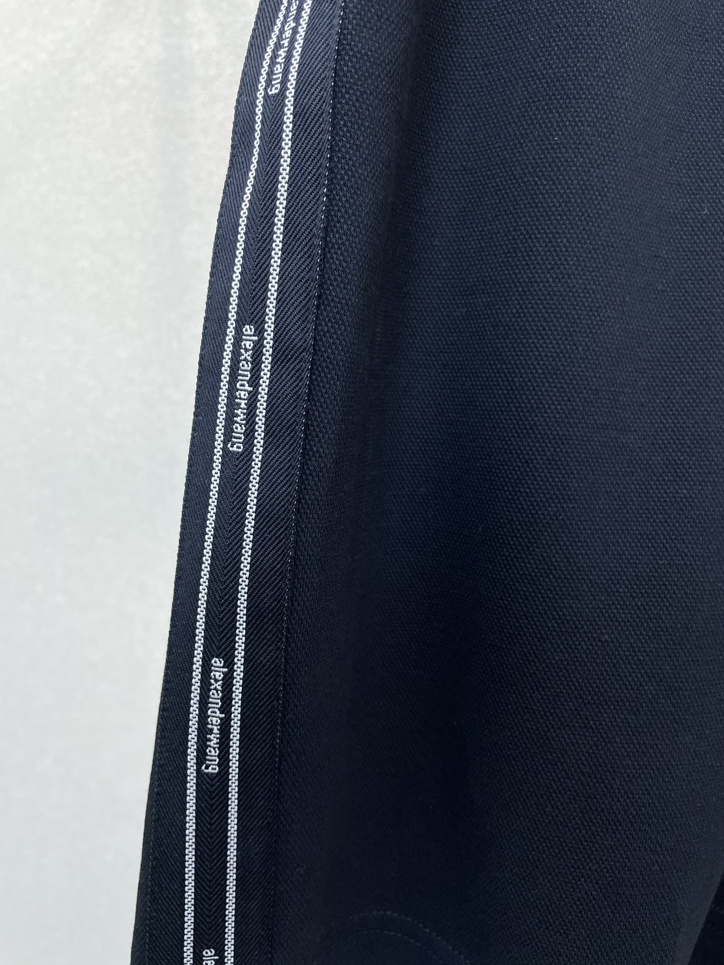 。Alexanderwang亚历山大王💥砸锅卖铁都要上的新款新款休闲短裤 高端版本！专柜定制面料 透气舒