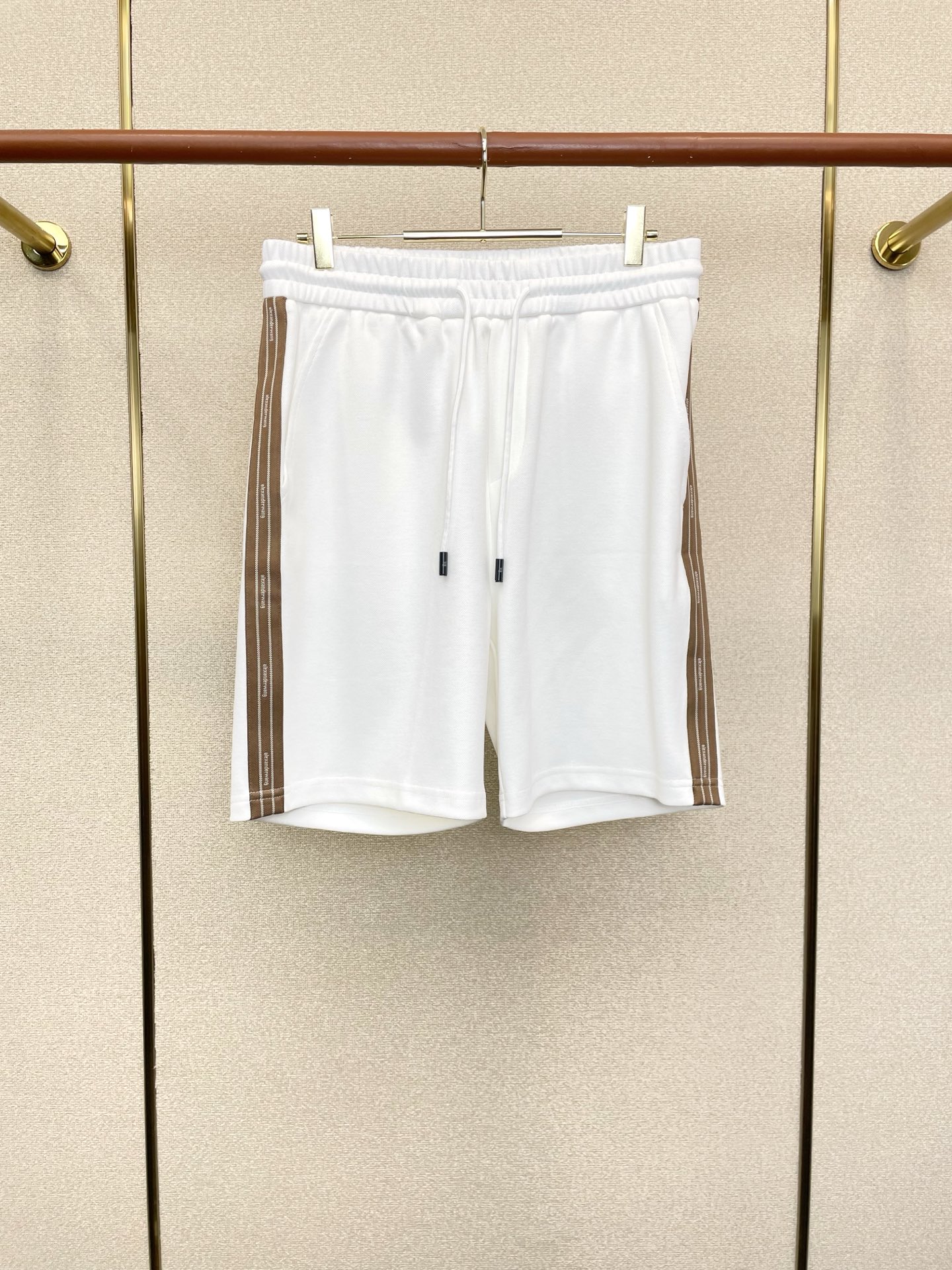 。Alexanderwang亚历山大王💥砸锅卖铁都要上的新款新款休闲短裤 高端版本！专柜定制面料 透气舒