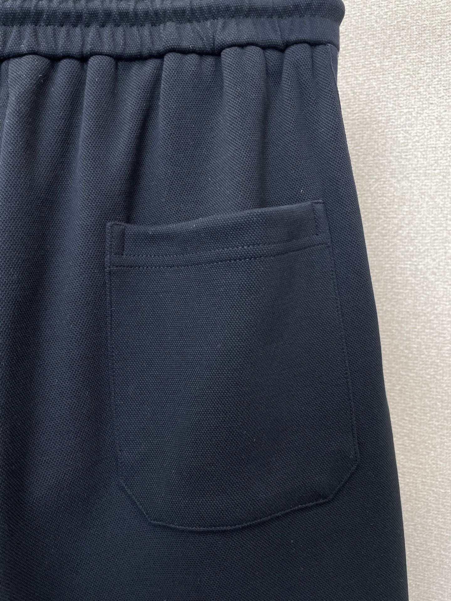 。Alexanderwang亚历山大王💥砸锅卖铁都要上的新款新款休闲短裤 高端版本！专柜定制面料 透气舒