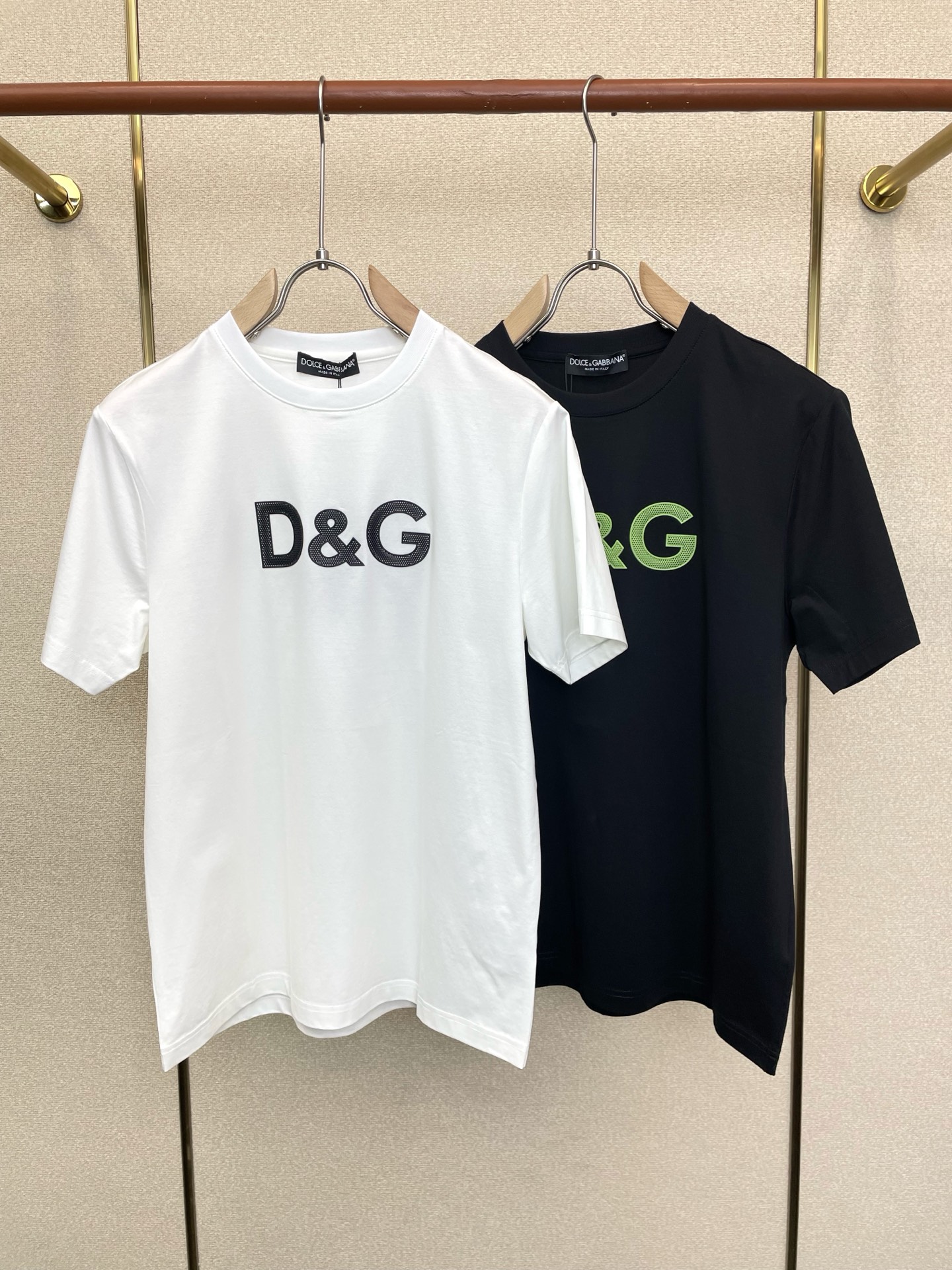 Dolce&Gabbana杜嘉班纳💥砸锅卖铁都要上的新款新款原单男士休闲短袖 高端定制 高端版本 时尚百