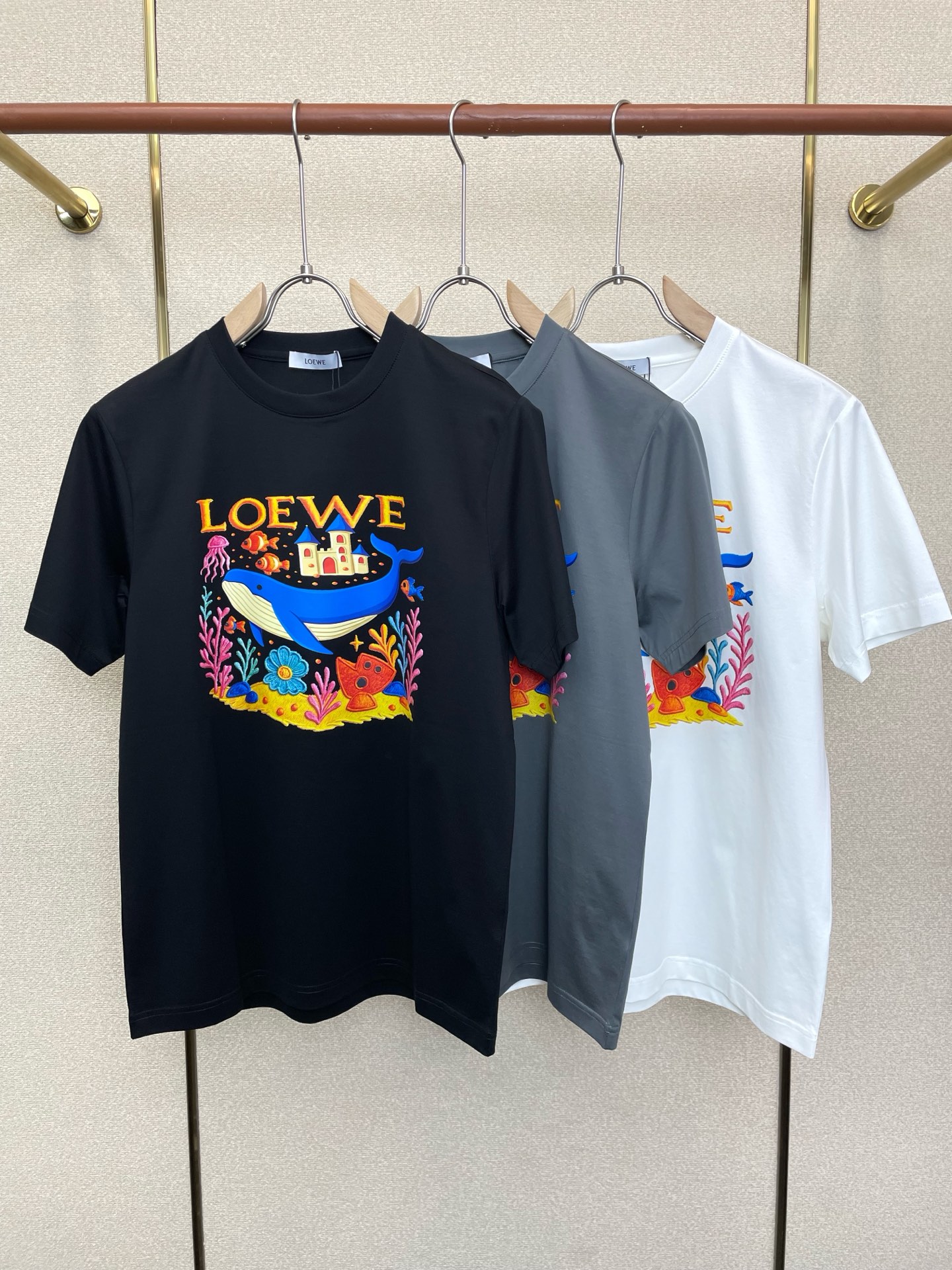 。LOEWE罗意威💥砸锅卖铁都要上的新款新款原单男士休闲短袖 高端定制 高端版本 时尚百搭爆款⚠️⚠️✨