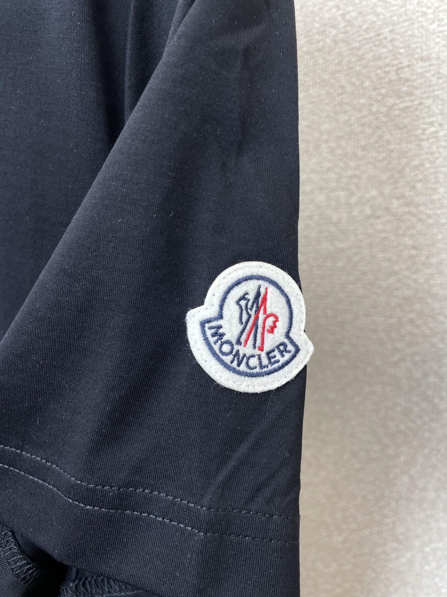 。Moncler蒙口💥砸锅卖铁都要上的新款新款原单男士休闲短袖 高端定制 高端版本 时尚百搭爆款⚠️⚠️