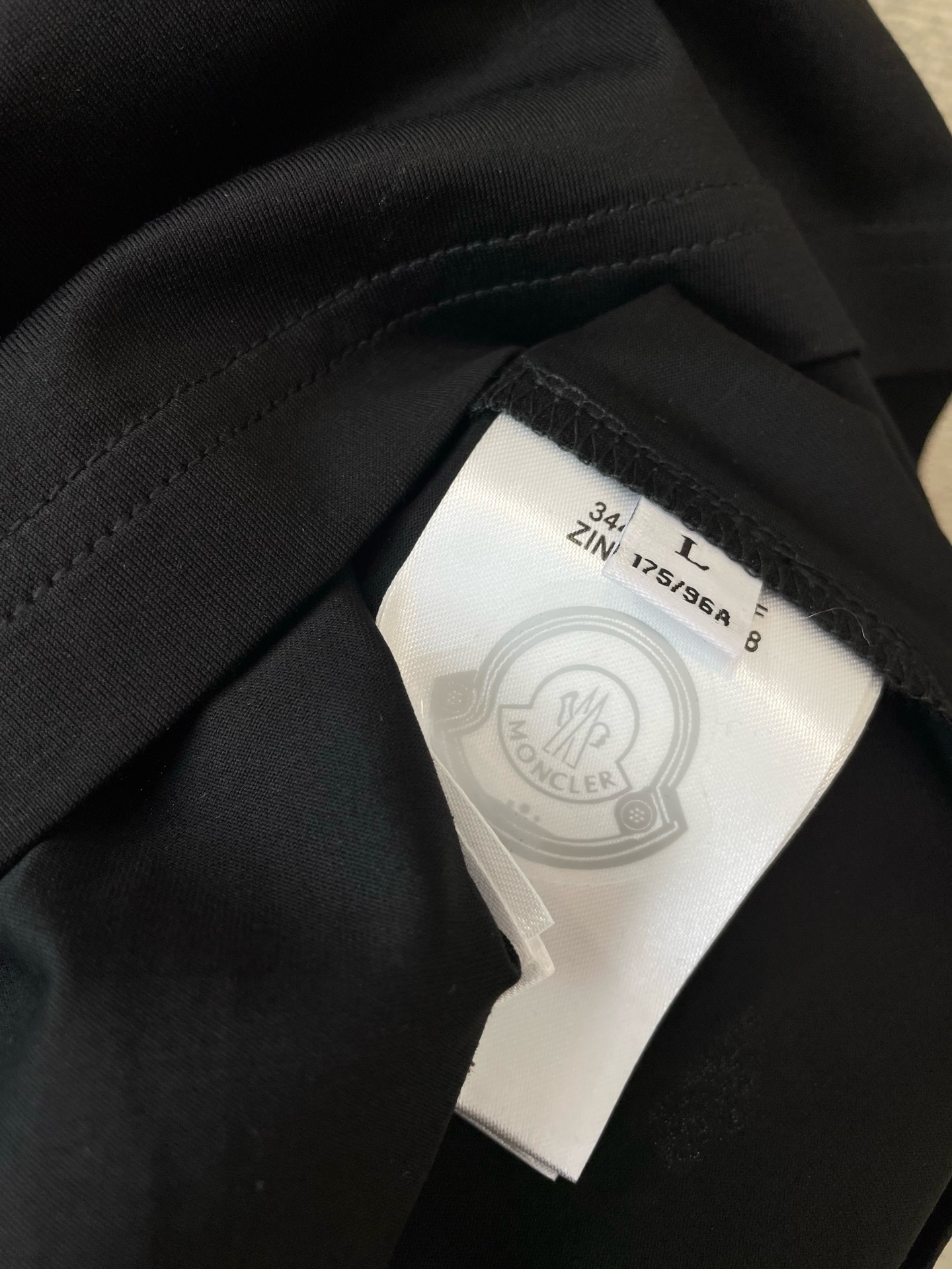 。Moncler蒙口💥砸锅卖铁都要上的新款新款原单男士休闲短袖 高端定制 高端版本 时尚百搭爆款⚠️⚠️