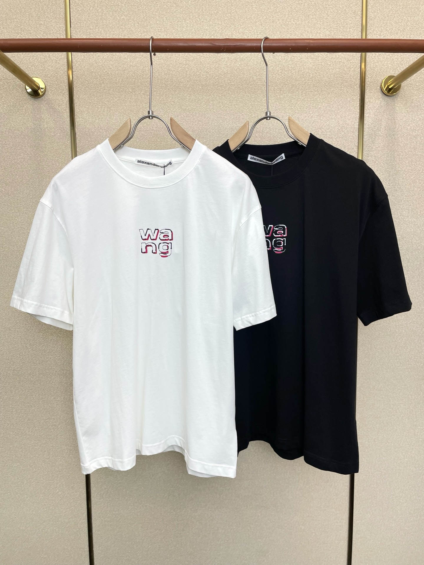 。Alexanderwang亚历山大王💥砸锅卖铁都要上的新款新款原单男士休闲短袖 高端定制 高端版本 时