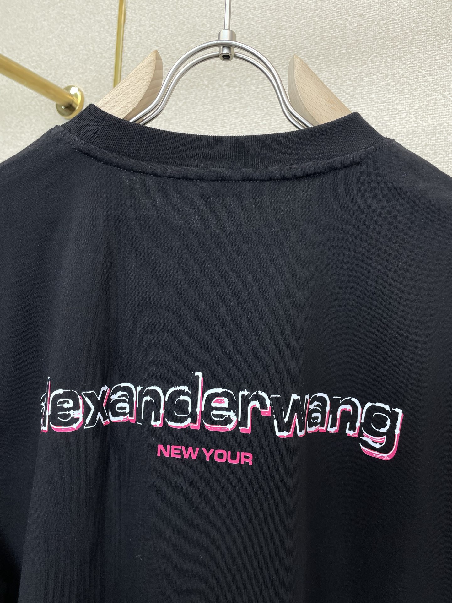 。Alexanderwang亚历山大王💥砸锅卖铁都要上的新款新款原单男士休闲短袖 高端定制 高端版本 时
