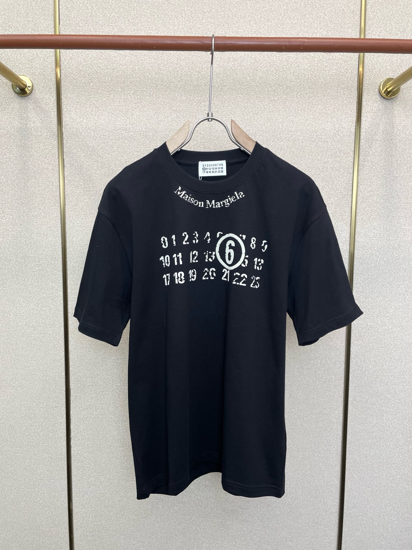 。Masion Margiela梅森马吉拉💥砸锅卖铁都要上的新款新款原单男士休闲短袖 高端定制 高端版本