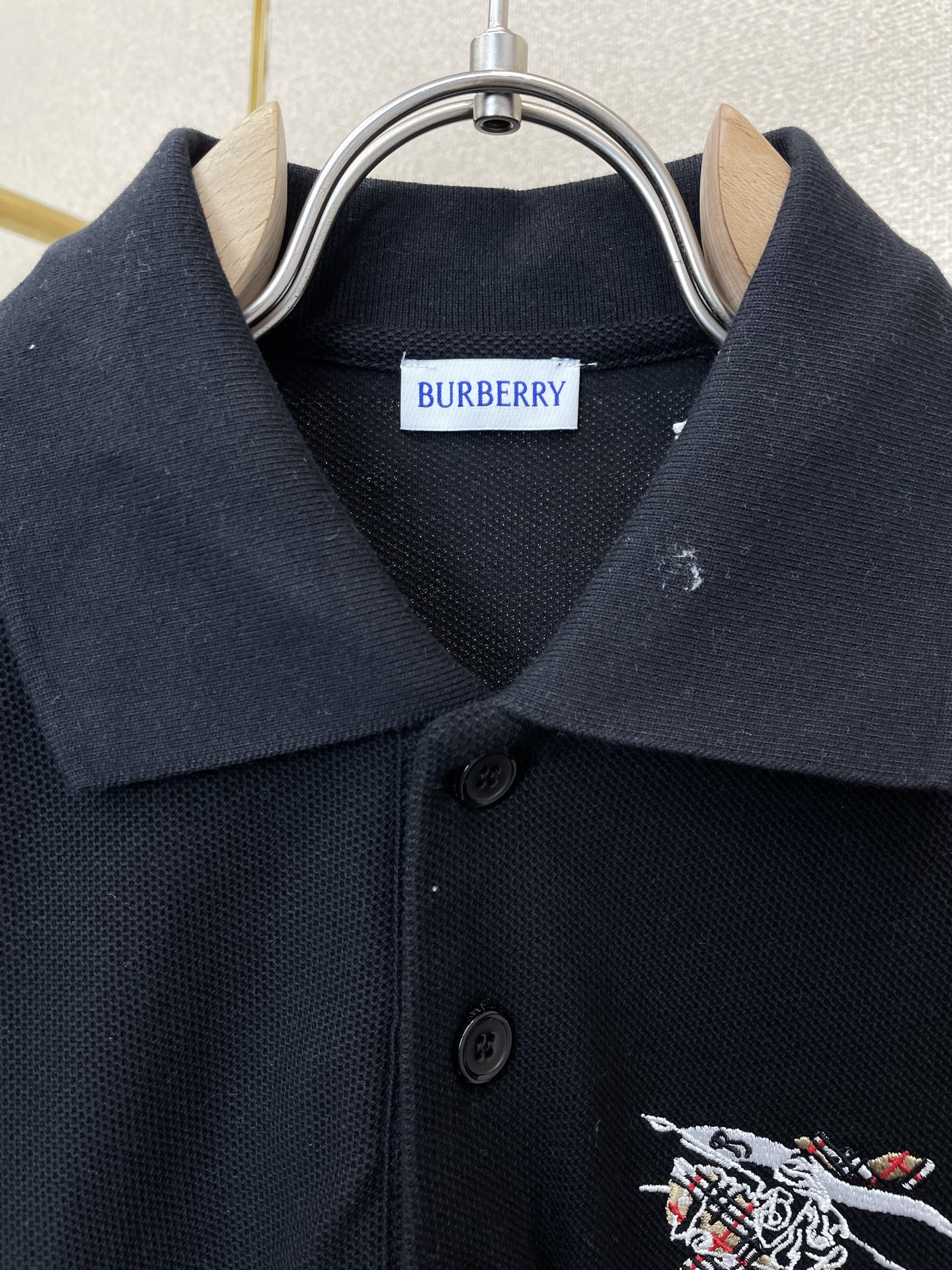 。Burberry巴宝莉💥砸锅卖铁都要上的新款新款原单男士休闲短袖 高端定制 高端版本 时尚百搭爆款⚠️