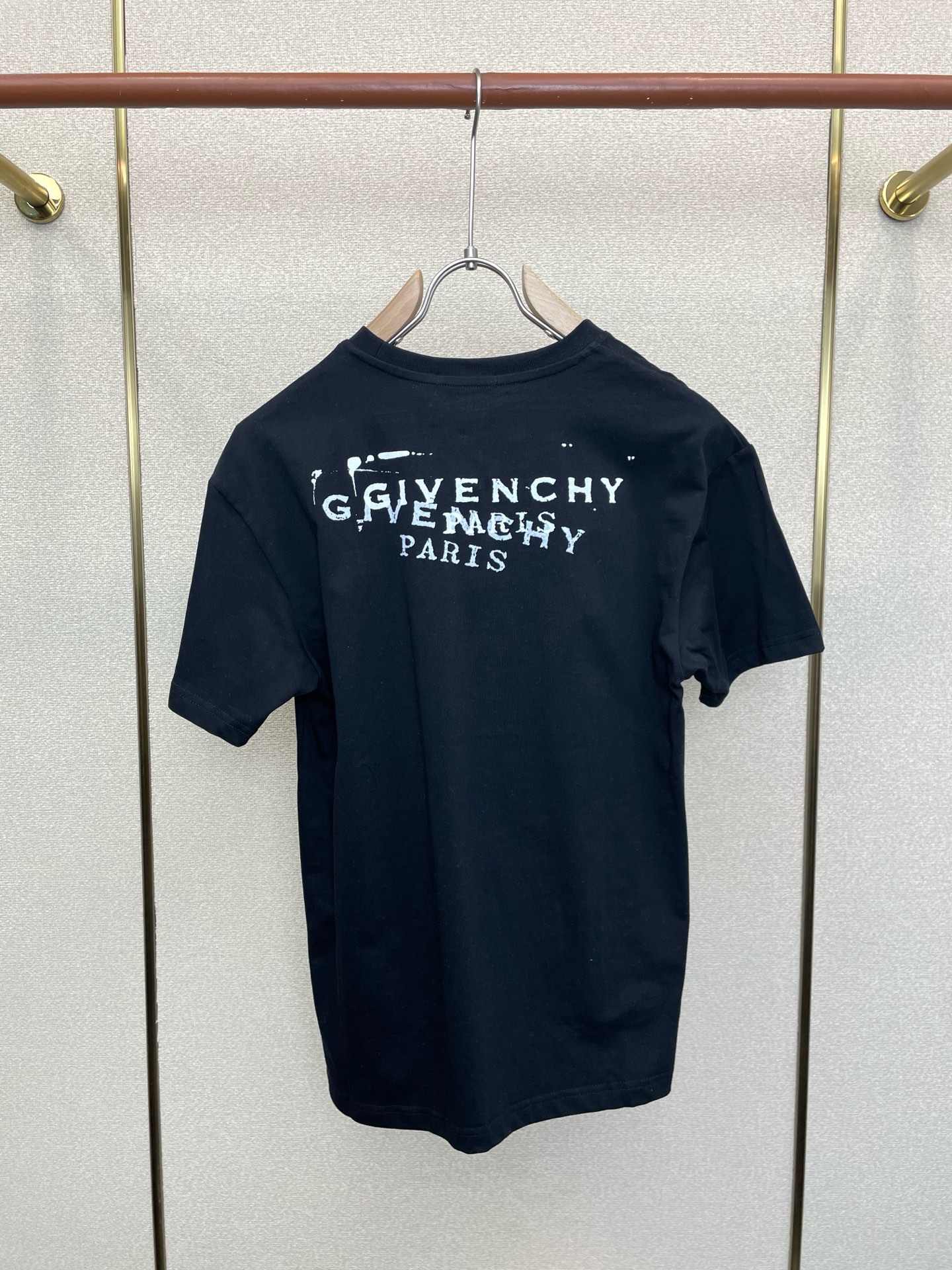 。Givenchy纪梵希💥砸锅卖铁都要上的新款新款原单男士休闲短袖 高端定制 高端版本 时尚百搭爆款⚠️