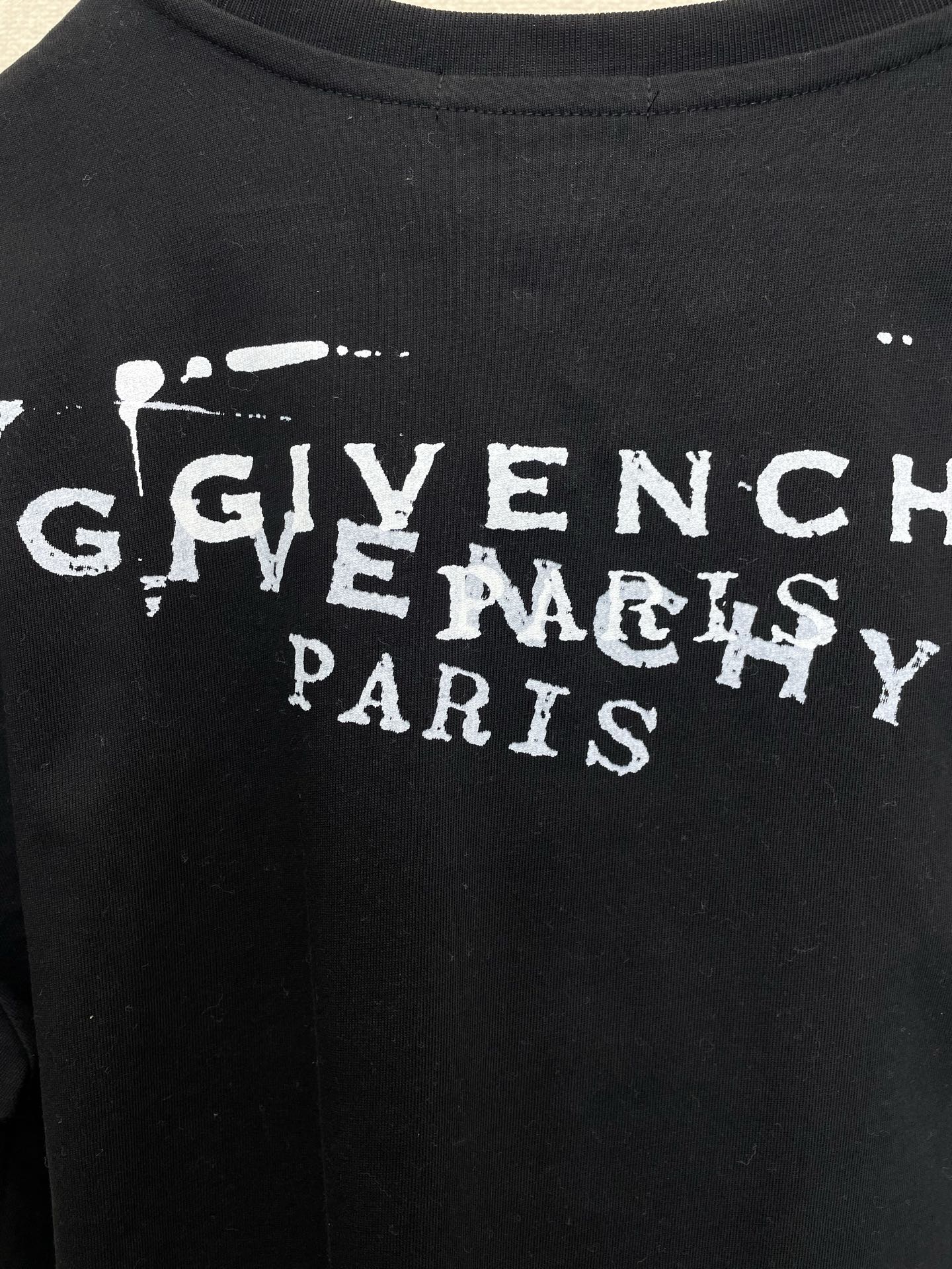 。Givenchy纪梵希💥砸锅卖铁都要上的新款新款原单男士休闲短袖 高端定制 高端版本 时尚百搭爆款⚠️