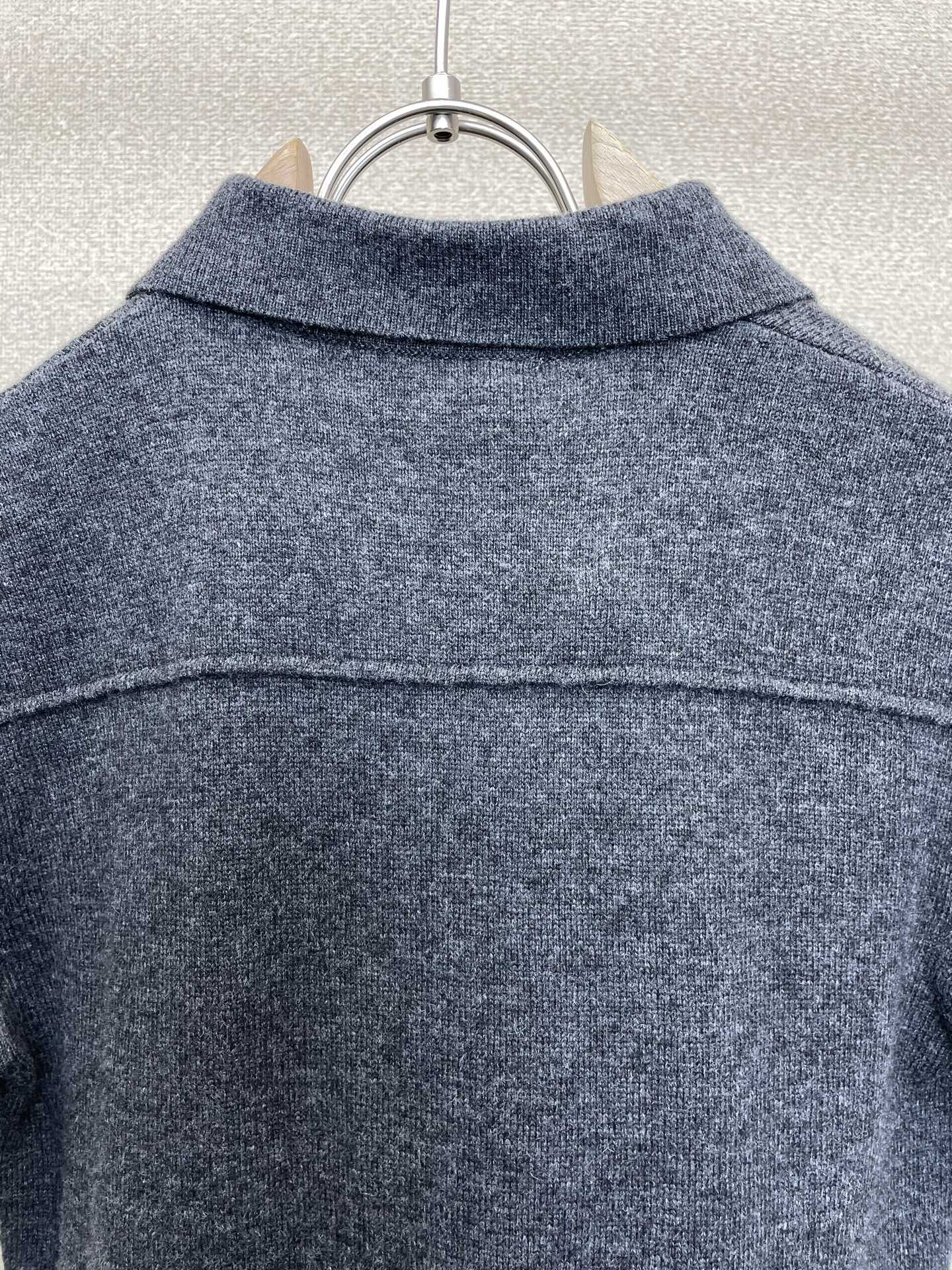 Miumiu谬谬👚女款圆领短袖👚砸锅卖铁都要上的新款新款原单女士休闲针织短袖 高端定制 高端版本 时尚百