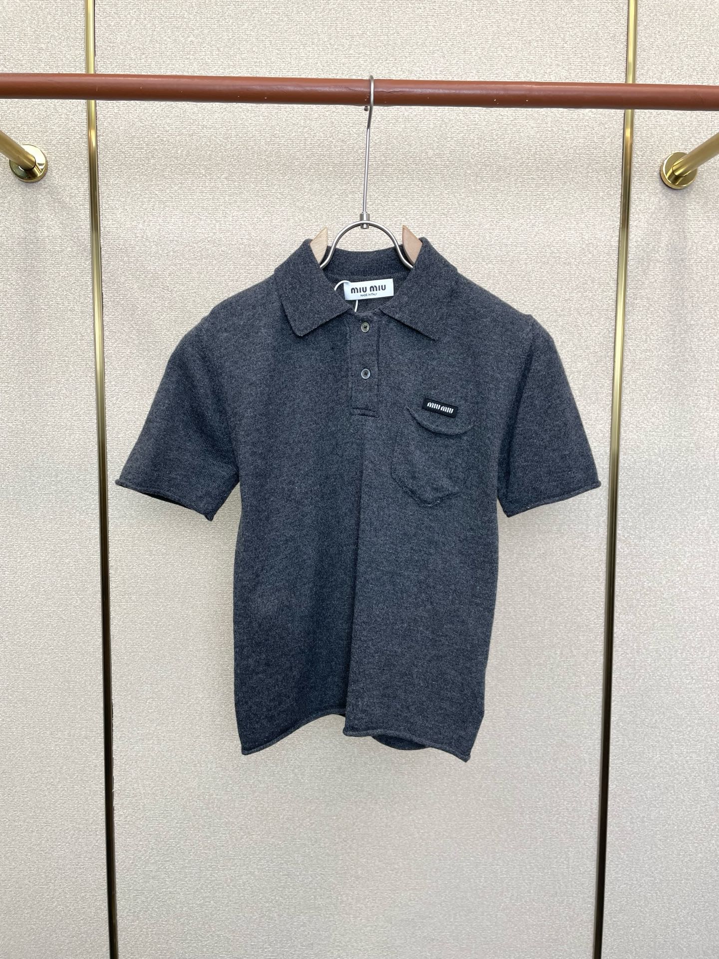 Miumiu谬谬👚女款圆领短袖👚砸锅卖铁都要上的新款新款原单女士休闲针织短袖 高端定制 高端版本 时尚百