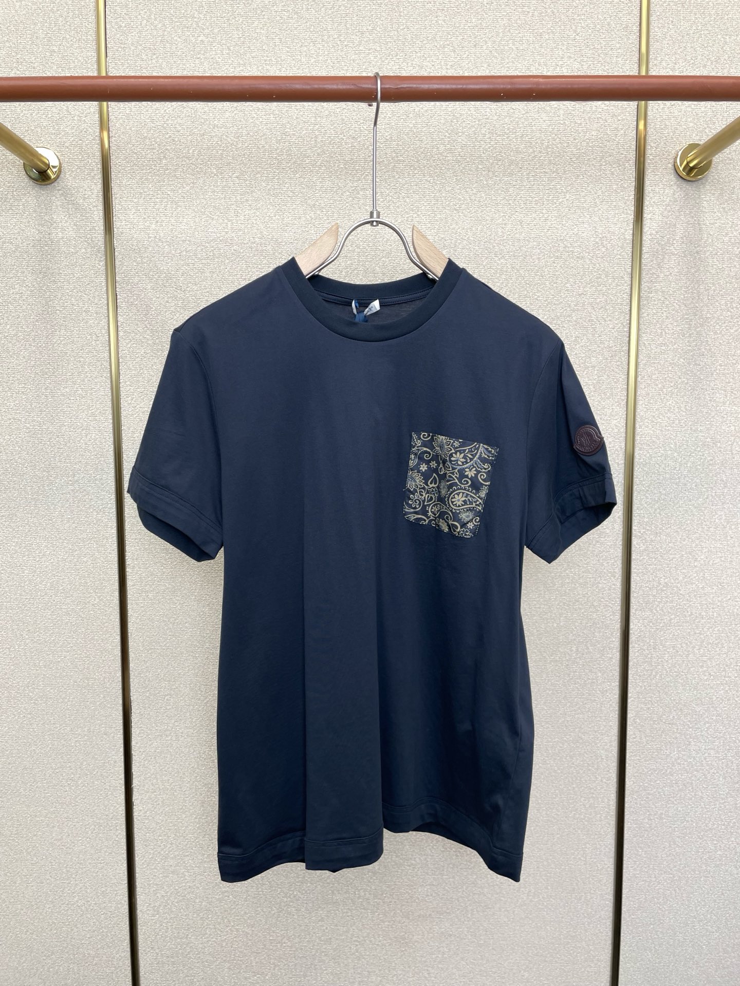 。Moncler蒙口💥砸锅卖铁都要上的新款新款原单男士休闲短袖 高端定制 高端版本 时尚百搭爆款⚠️⚠️
