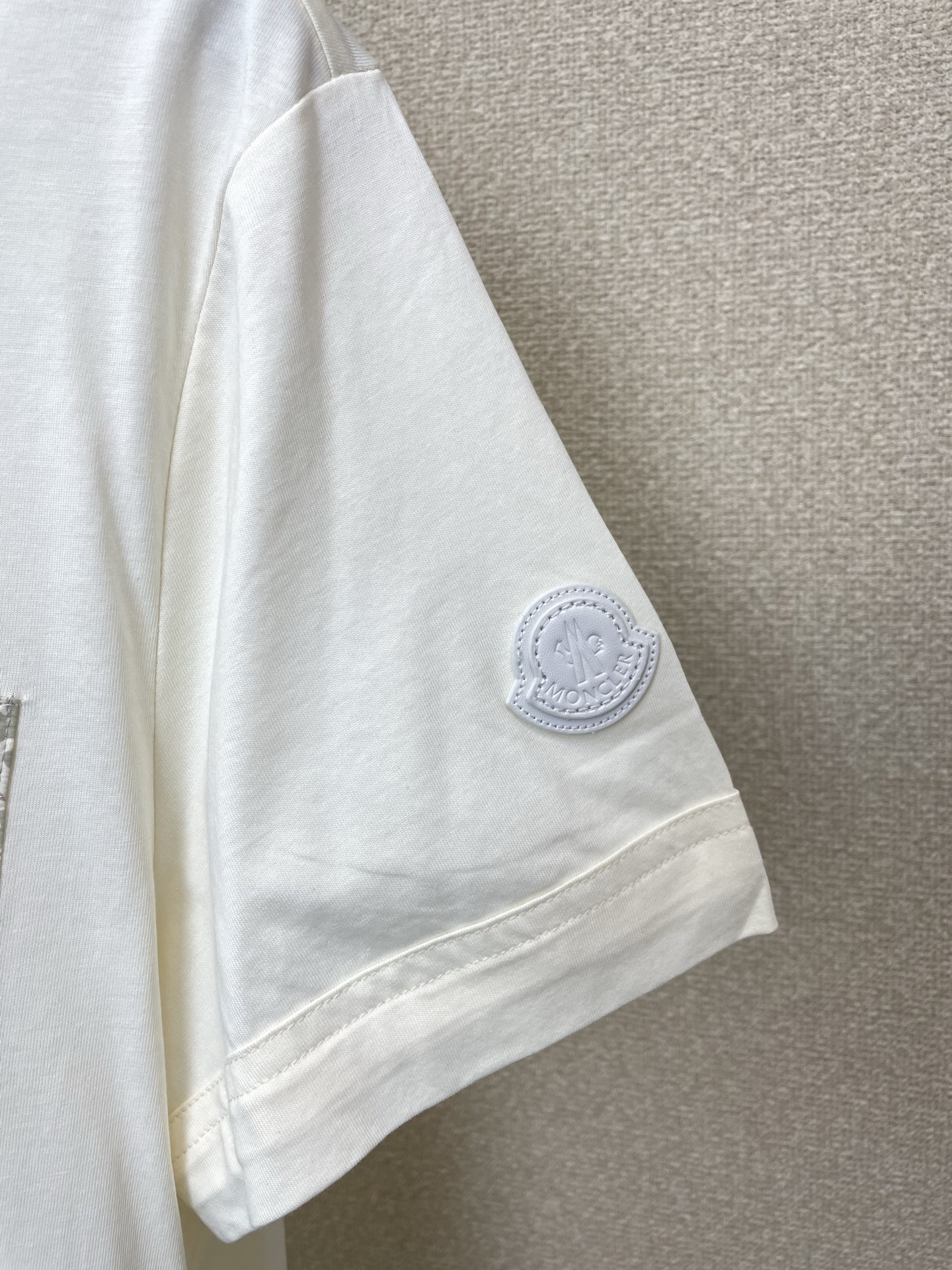 。Moncler蒙口💥砸锅卖铁都要上的新款新款原单男士休闲短袖 高端定制 高端版本 时尚百搭爆款⚠️⚠️