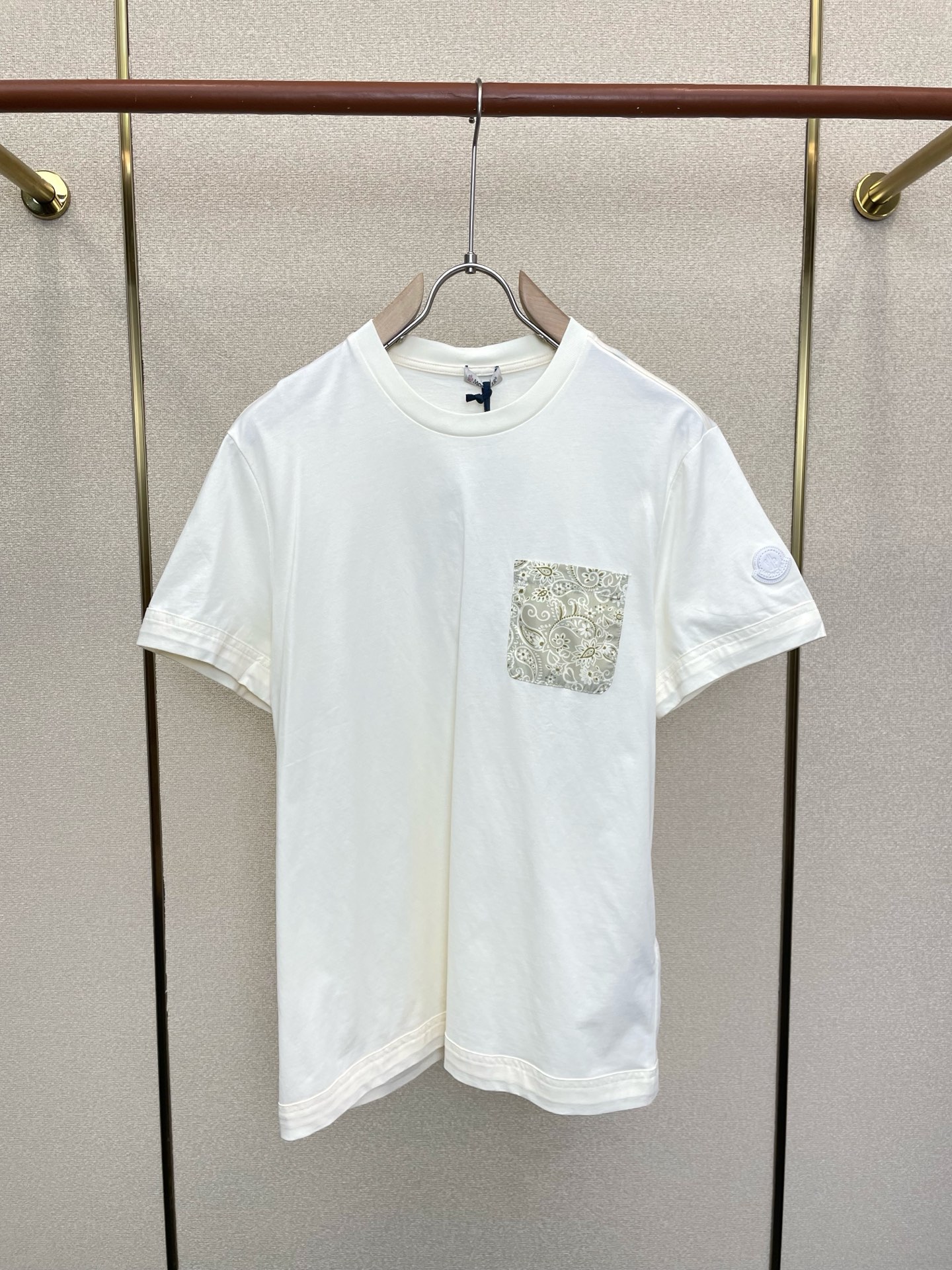 。Moncler蒙口💥砸锅卖铁都要上的新款新款原单男士休闲短袖 高端定制 高端版本 时尚百搭爆款⚠️⚠️