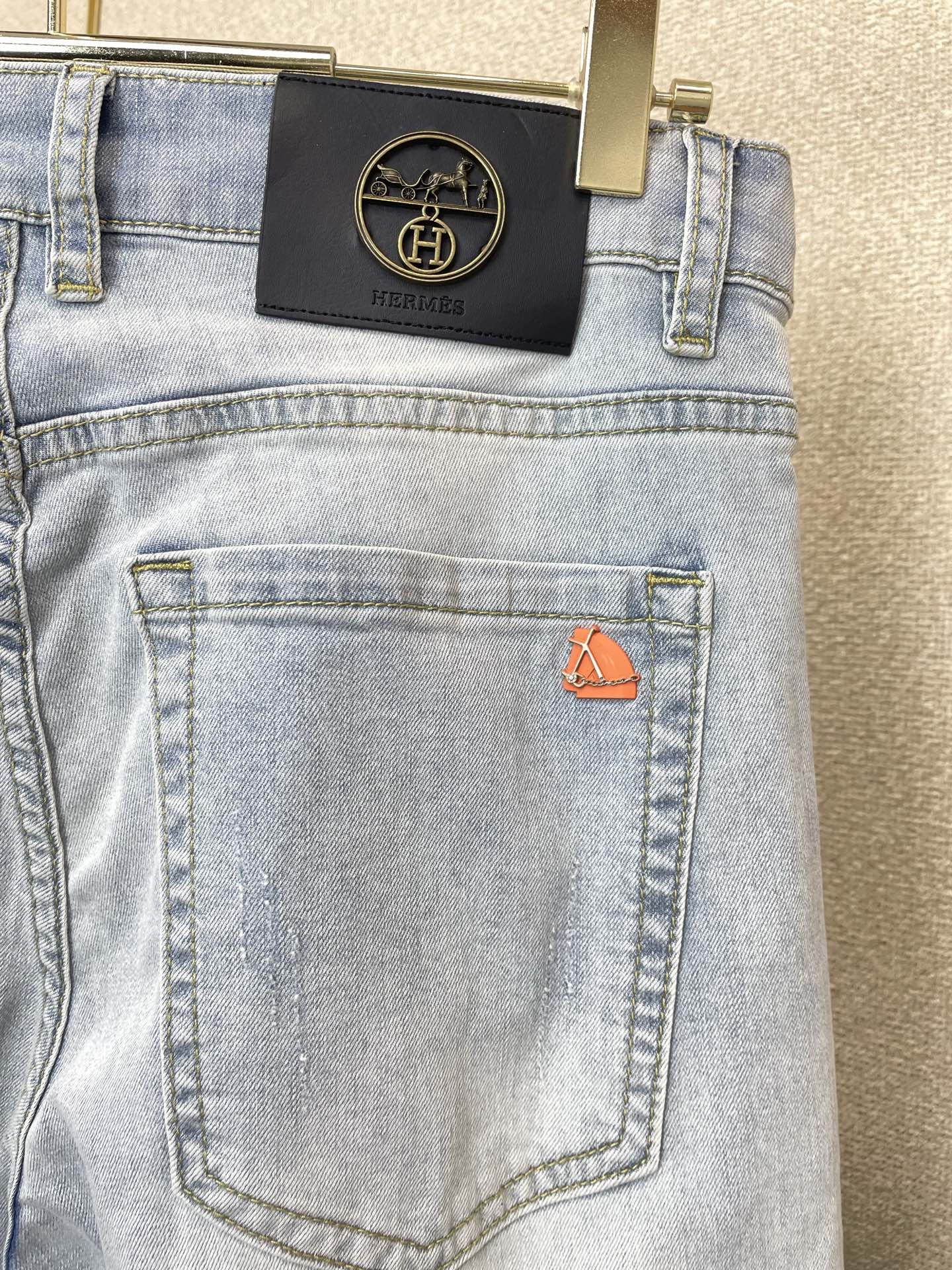 。Hermès爱马仕💥砸锅卖铁都要上的新款新款休闲牛仔裤👖高端版本 专柜定制面料 透气舒适度高，细节无可