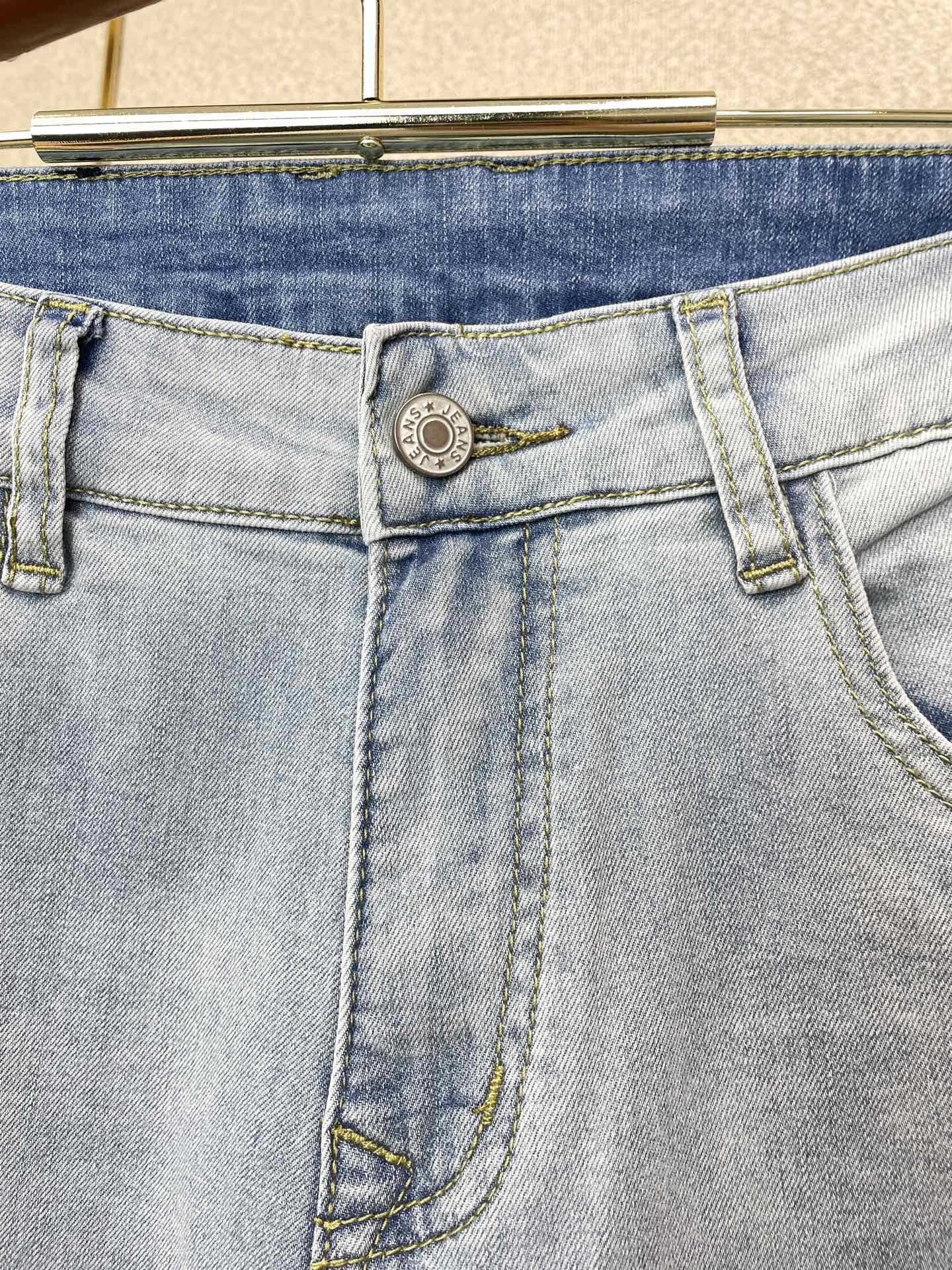 。Hermès爱马仕💥砸锅卖铁都要上的新款新款休闲牛仔裤👖高端版本 专柜定制面料 透气舒适度高，细节无可