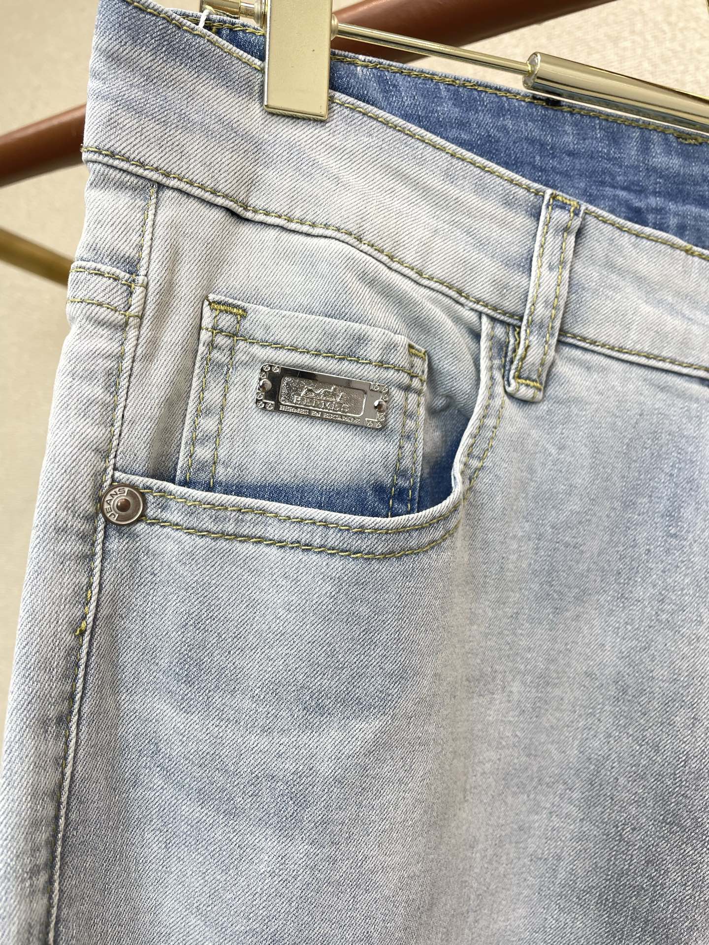 。Hermès爱马仕💥砸锅卖铁都要上的新款新款休闲牛仔裤👖高端版本 专柜定制面料 透气舒适度高，细节无可