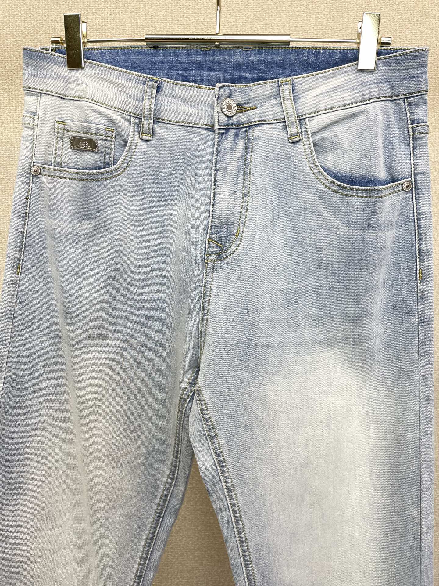 。Hermès爱马仕💥砸锅卖铁都要上的新款新款休闲牛仔裤👖高端版本 专柜定制面料 透气舒适度高，细节无可