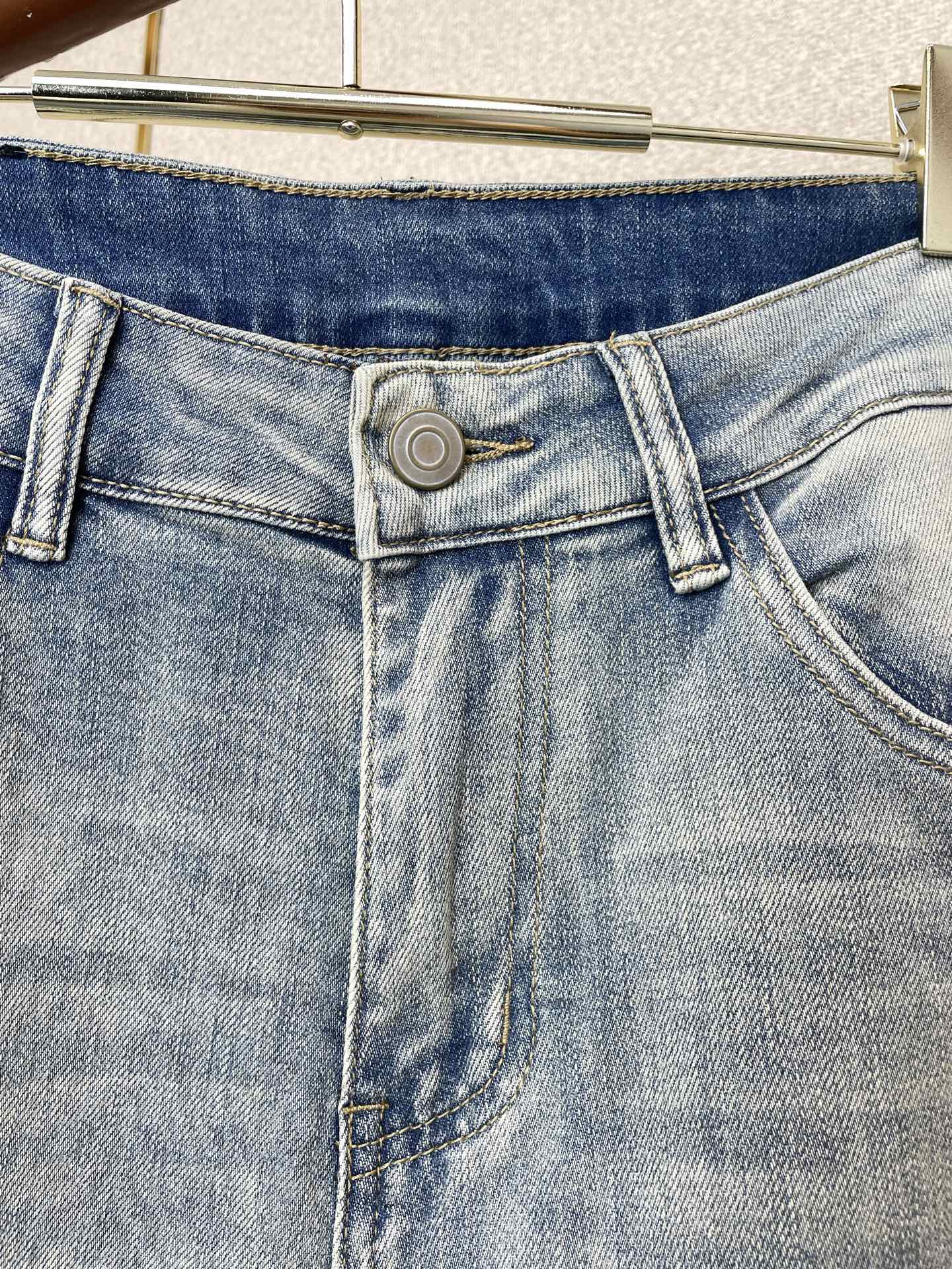 。ZEGNA杰尼亚💥砸锅卖铁都要上的新款新款休闲牛仔裤👖高端版本 专柜定制面料 透气舒适度高，细节无可挑