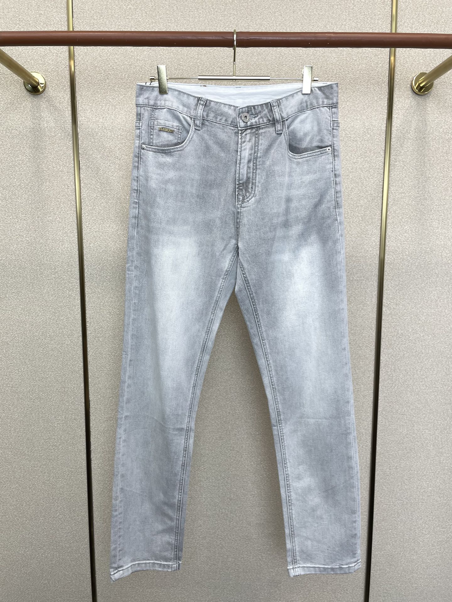 Burberry巴宝莉💥砸锅卖铁都要上的新款新款休闲牛仔裤👖高端版本 专柜定制面料 透气舒适度高，细节无