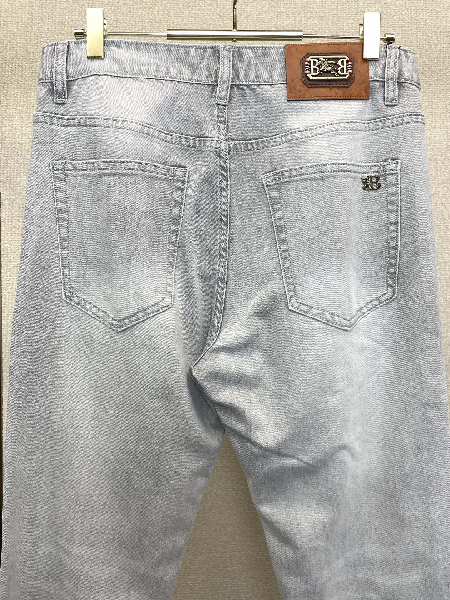 Burberry巴宝莉💥砸锅卖铁都要上的新款新款休闲牛仔裤👖高端版本 专柜定制面料 透气舒适度高，细节无