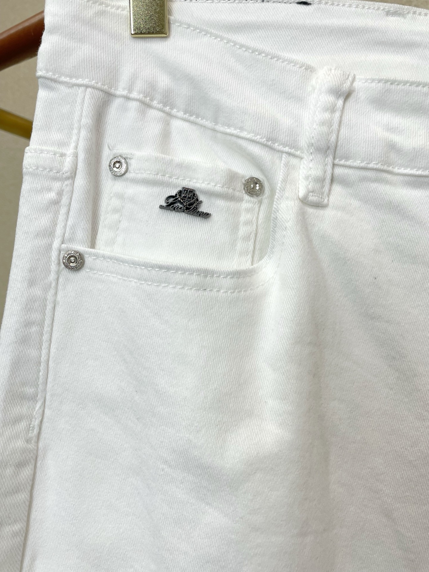。Loro Piana-Loro Piana诺悠翩雅💥砸锅卖铁都要上的新款新款休闲牛仔裤👖高端版本 专柜