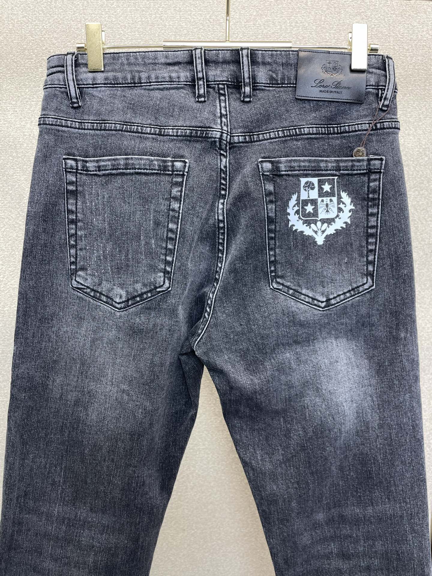 。Loro Piana-Loro Piana诺悠翩雅💥砸锅卖铁都要上的新款新款休闲牛仔裤👖高端版本 专柜