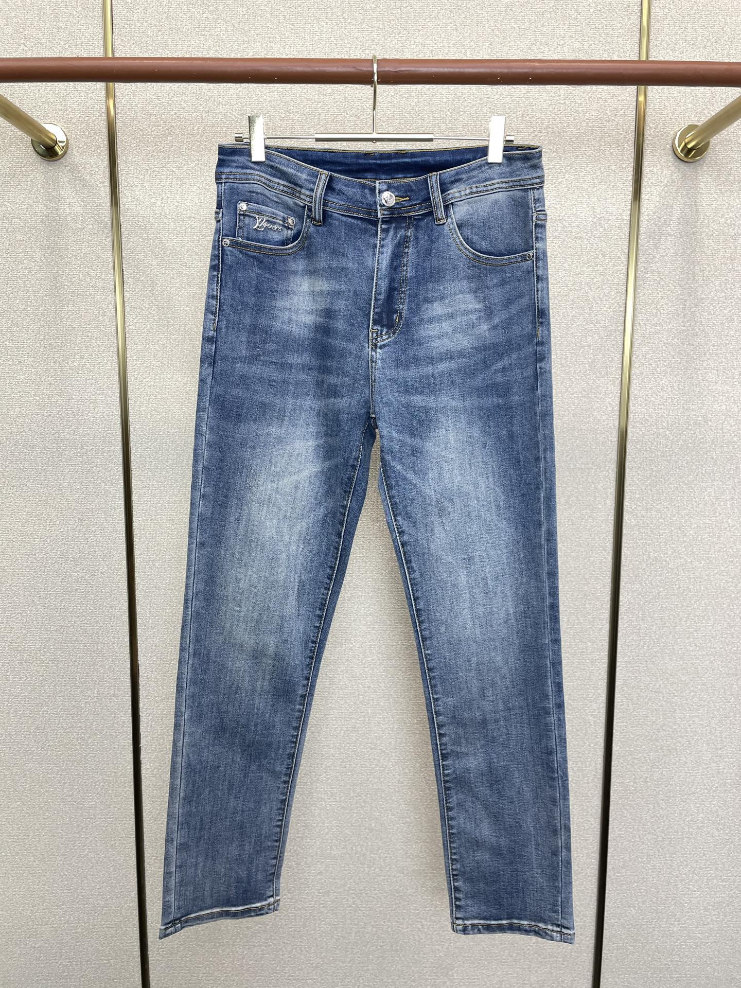 Louis Vuitton路易威登💥砸锅卖铁都要上的新款新款休闲牛仔裤👖高端版本 专柜定制面料 透气舒适