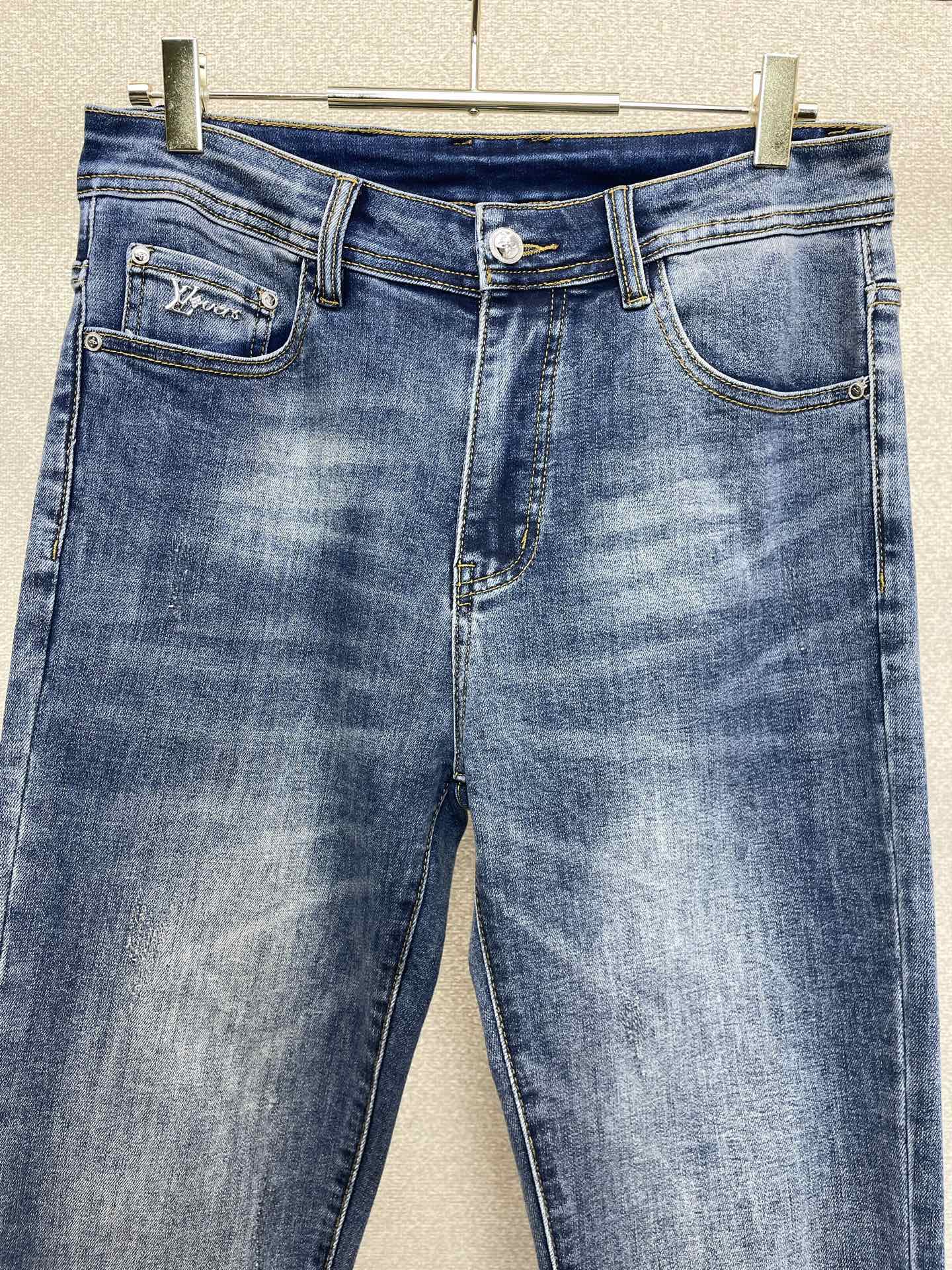 Louis Vuitton路易威登💥砸锅卖铁都要上的新款新款休闲牛仔裤👖高端版本 专柜定制面料 透气舒适