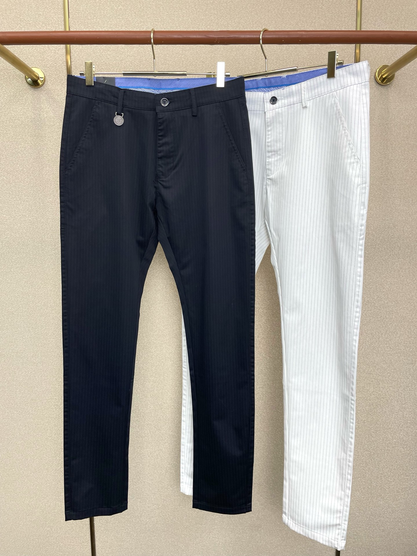 。Dolce&Gabbana杜嘉班纳💥砸锅卖铁都要上的新款新款休闲裤 高端版本 专柜定制面料 透气舒适度