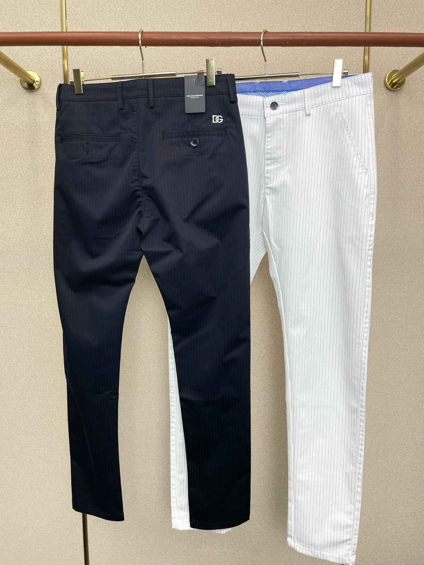 。Dolce&Gabbana杜嘉班纳💥砸锅卖铁都要上的新款新款休闲裤 高端版本 专柜定制面料 透气舒适度