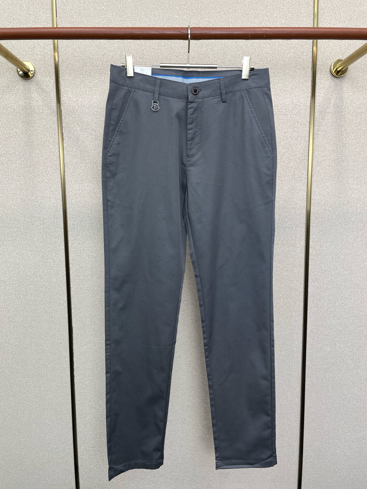 。Moncler蒙口💥砸锅卖铁都要上的新款新款休闲裤 高端版本 专柜定制面料 透气舒适度高，细节无可挑剔