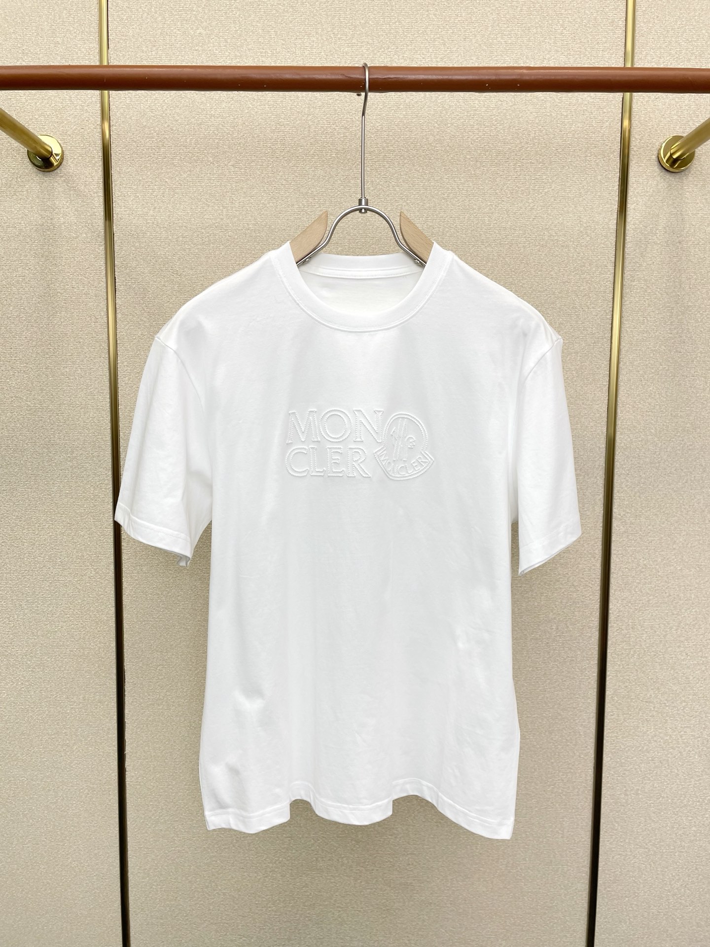 。Moncler蒙口💥砸锅卖铁都要上的新款新款原单男士休闲短袖 高端定制 高端版本 时尚百搭爆款⚠️⚠️