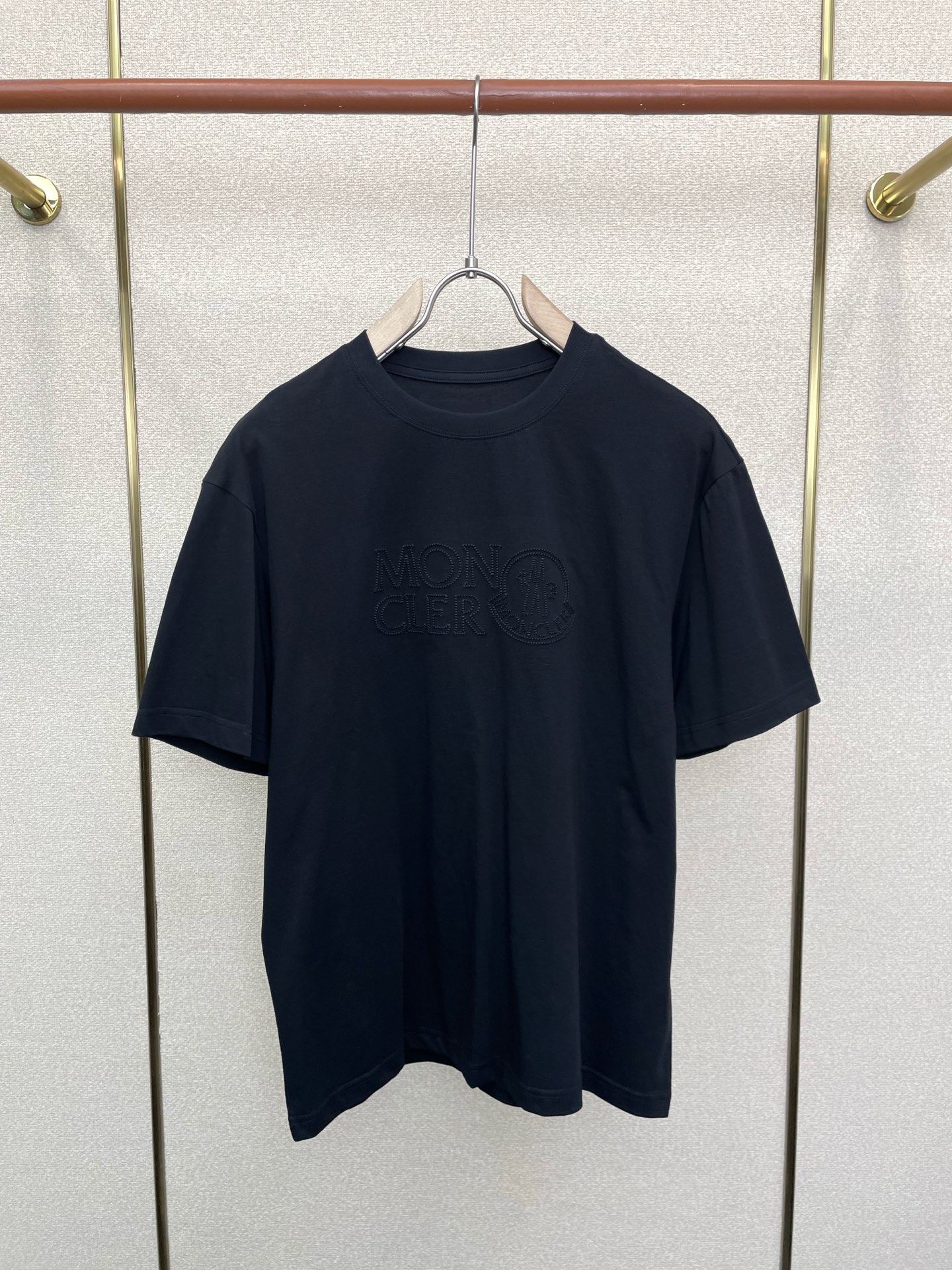 。Moncler蒙口💥砸锅卖铁都要上的新款新款原单男士休闲短袖 高端定制 高端版本 时尚百搭爆款⚠️⚠️