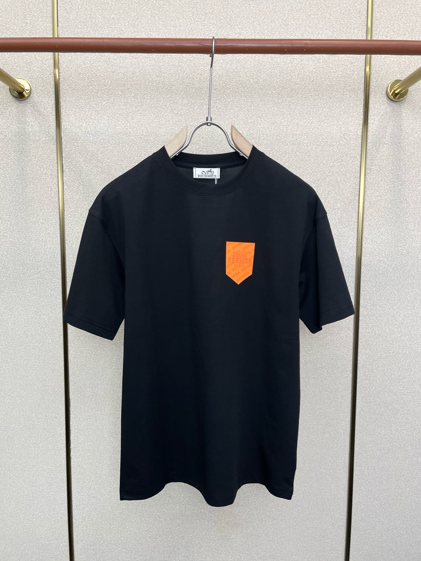 。Hermès爱马仕💥砸锅卖铁都要上的新款新款原单男士休闲短袖 高端定制 高端版本 时尚百搭爆款⚠️⚠️