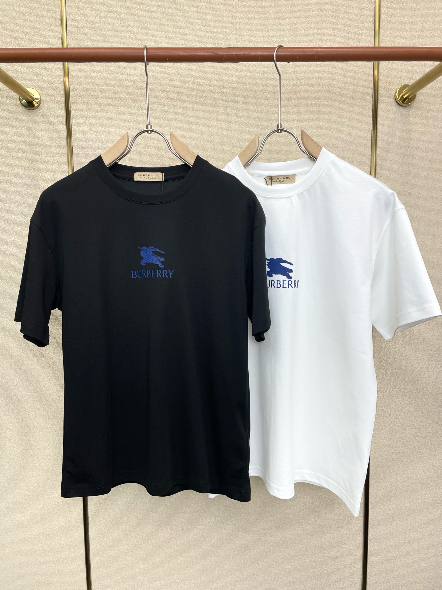 Burberry巴宝莉💥砸锅卖铁都要上的新款新款原单男士休闲短袖 高端定制 高端版本 时尚百搭爆款⚠️⚠