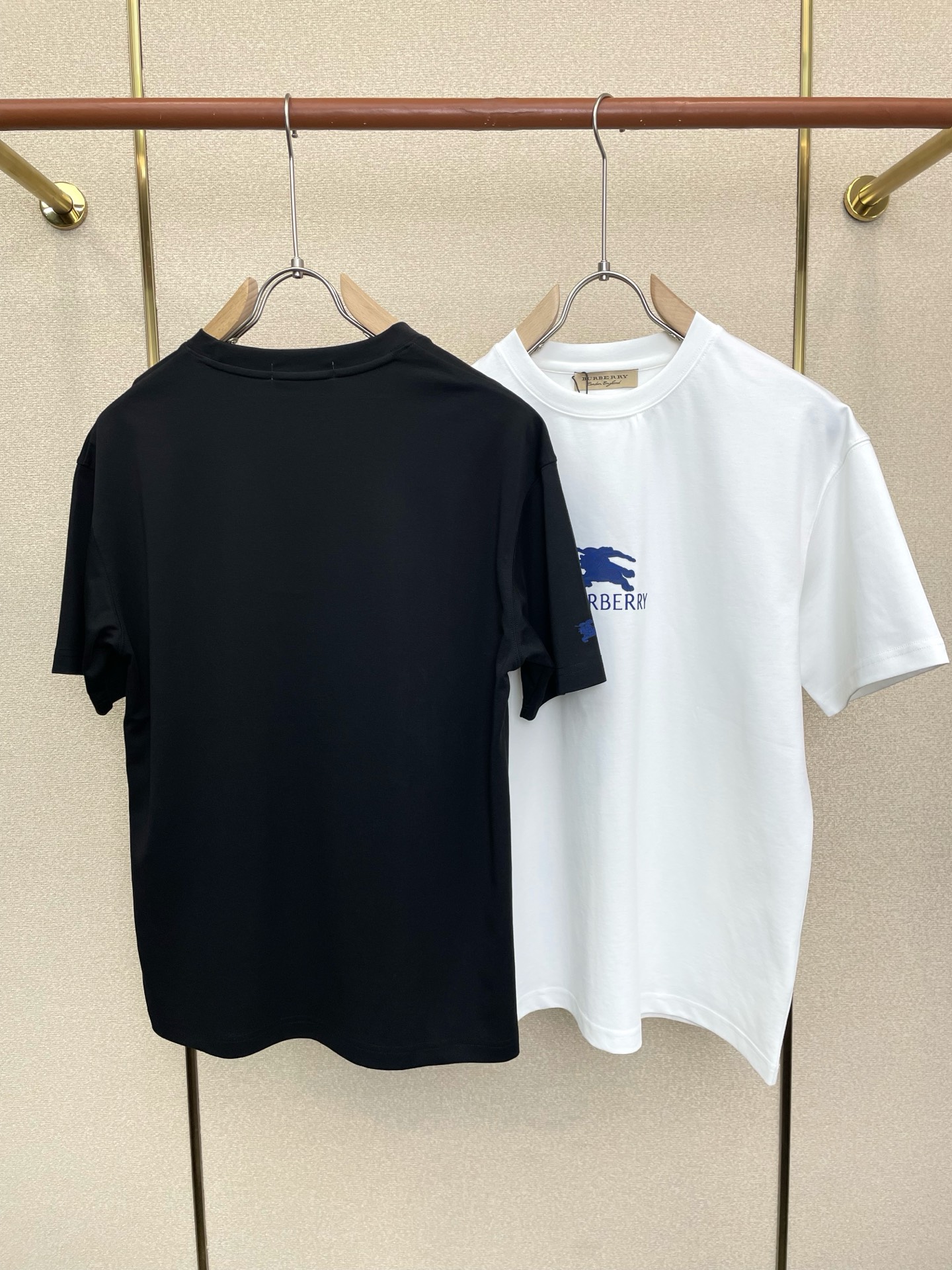 Burberry巴宝莉💥砸锅卖铁都要上的新款新款原单男士休闲短袖 高端定制 高端版本 时尚百搭爆款⚠️⚠