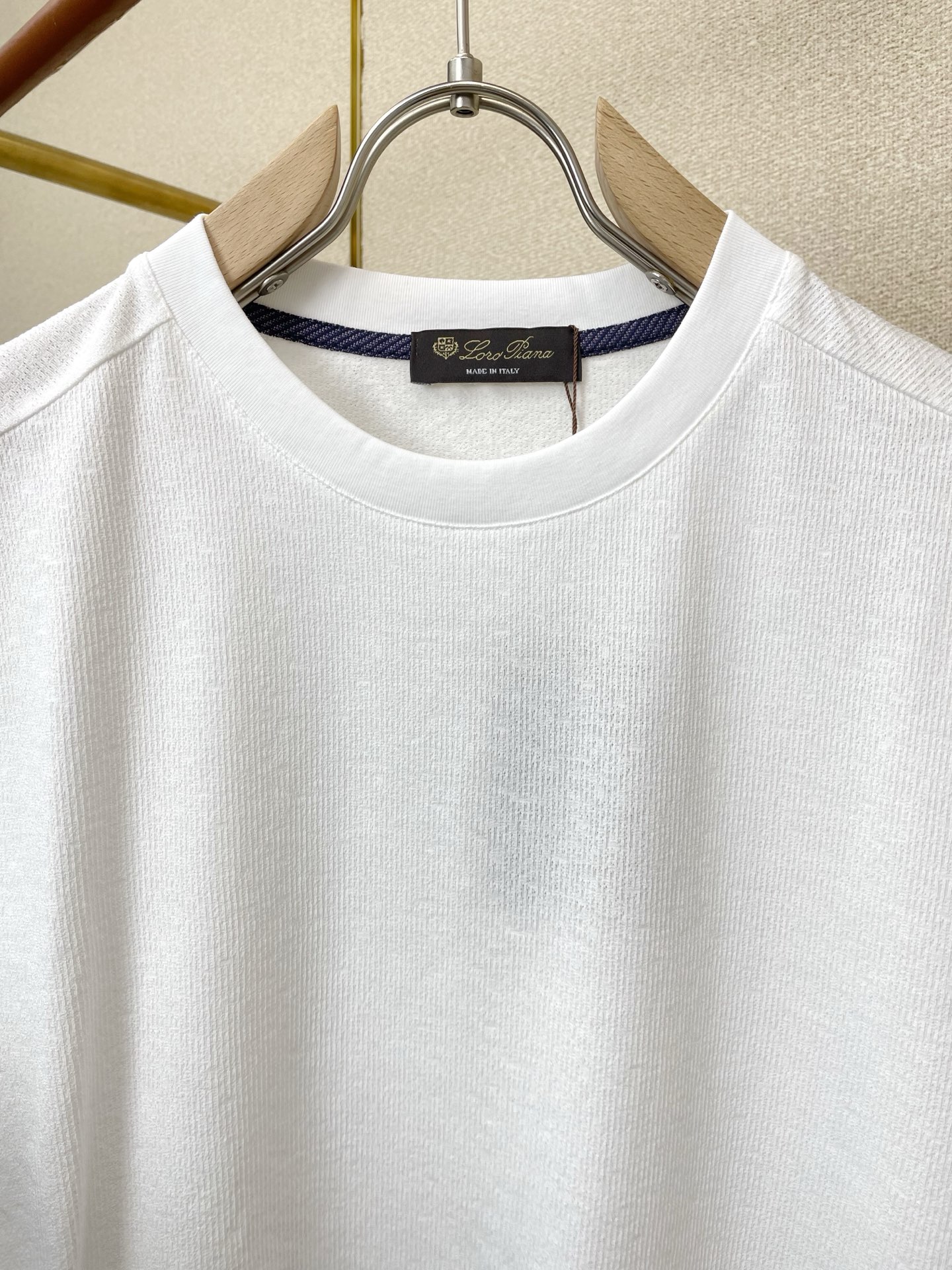 。Loro Piana-Loro Piana诺悠翩雅💥砸锅卖铁都要上的新款新款原单男士休闲短袖 高端定制